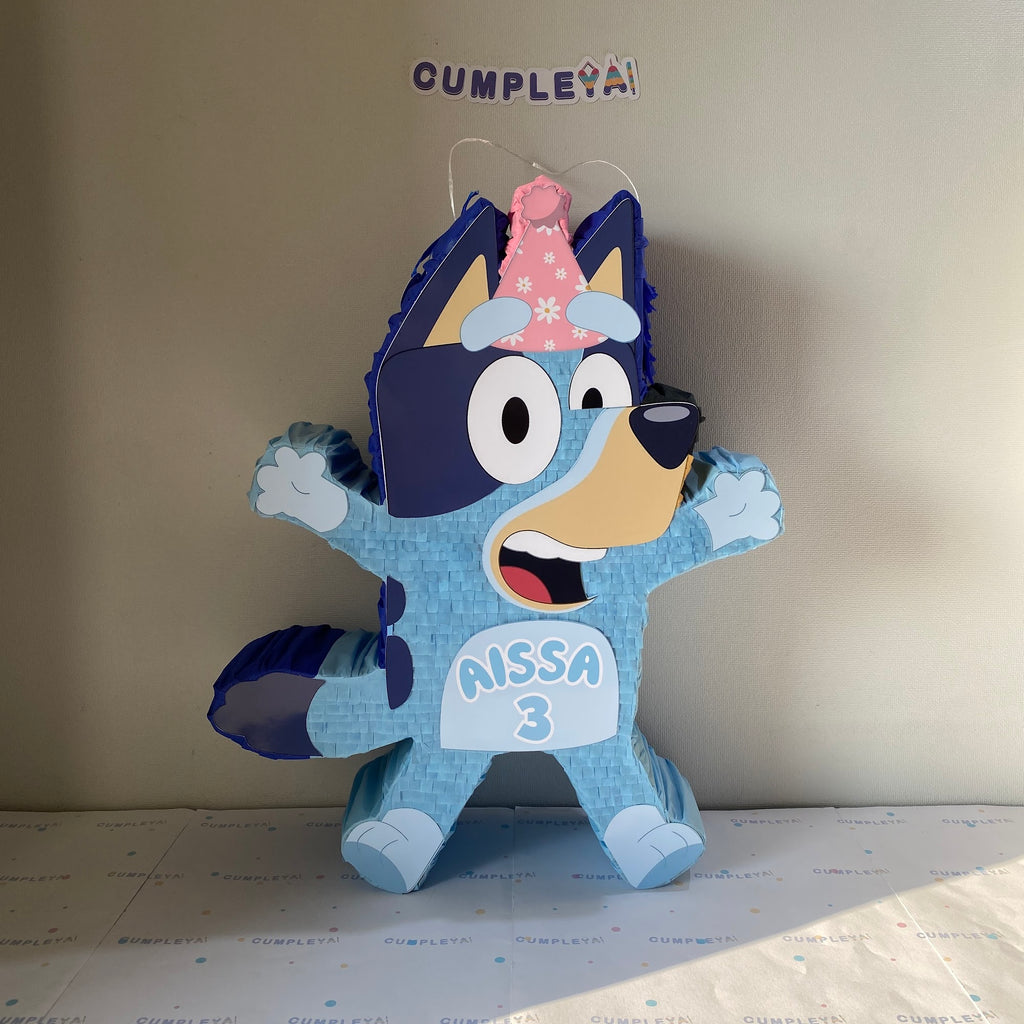 PIÑATA BLUEY CON GORRITO 60CM PREMIUM