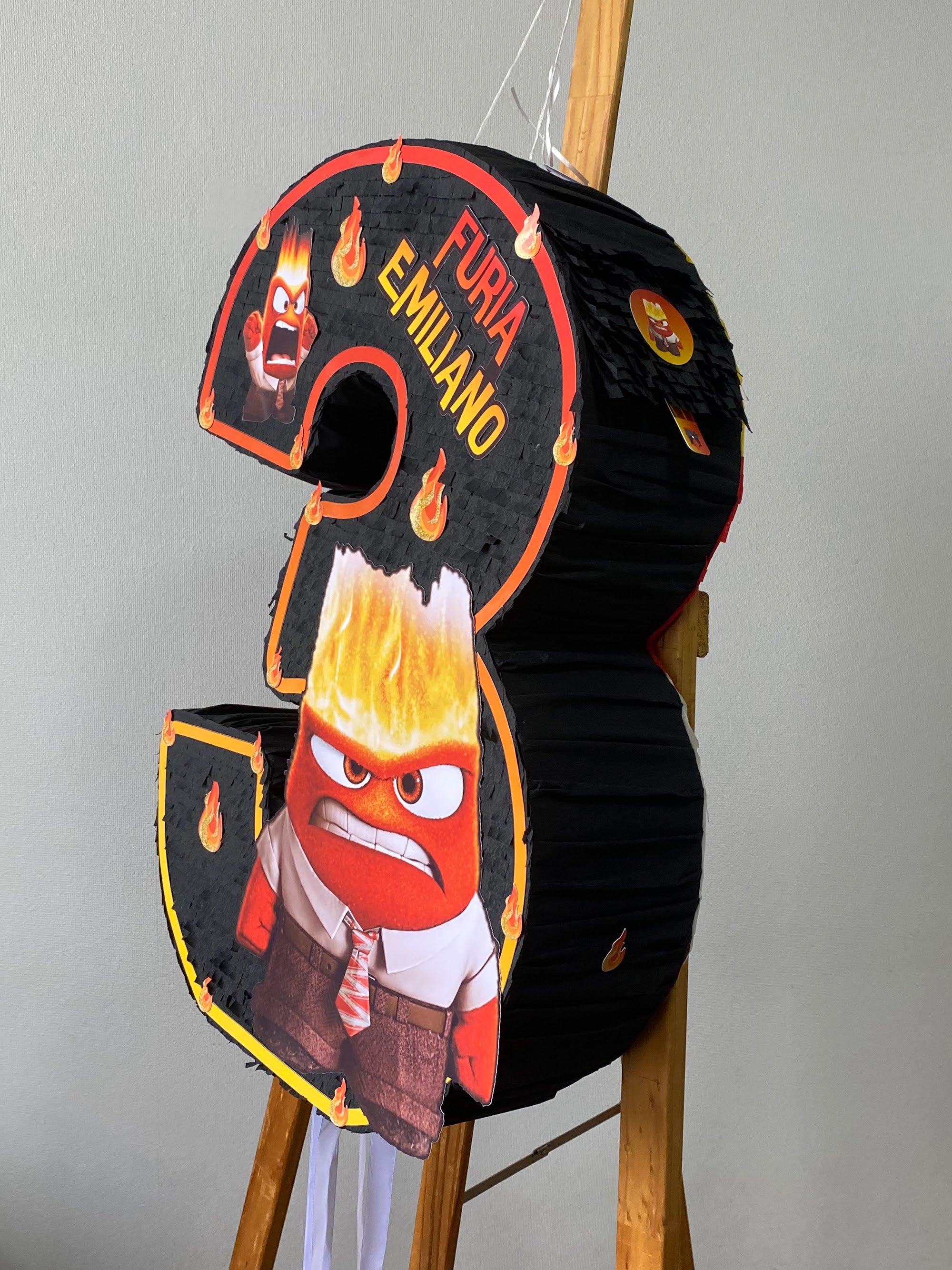 PIÑATA NUMERO 3 FURIA DE INTENSAMENTE 60CM PREMIUM