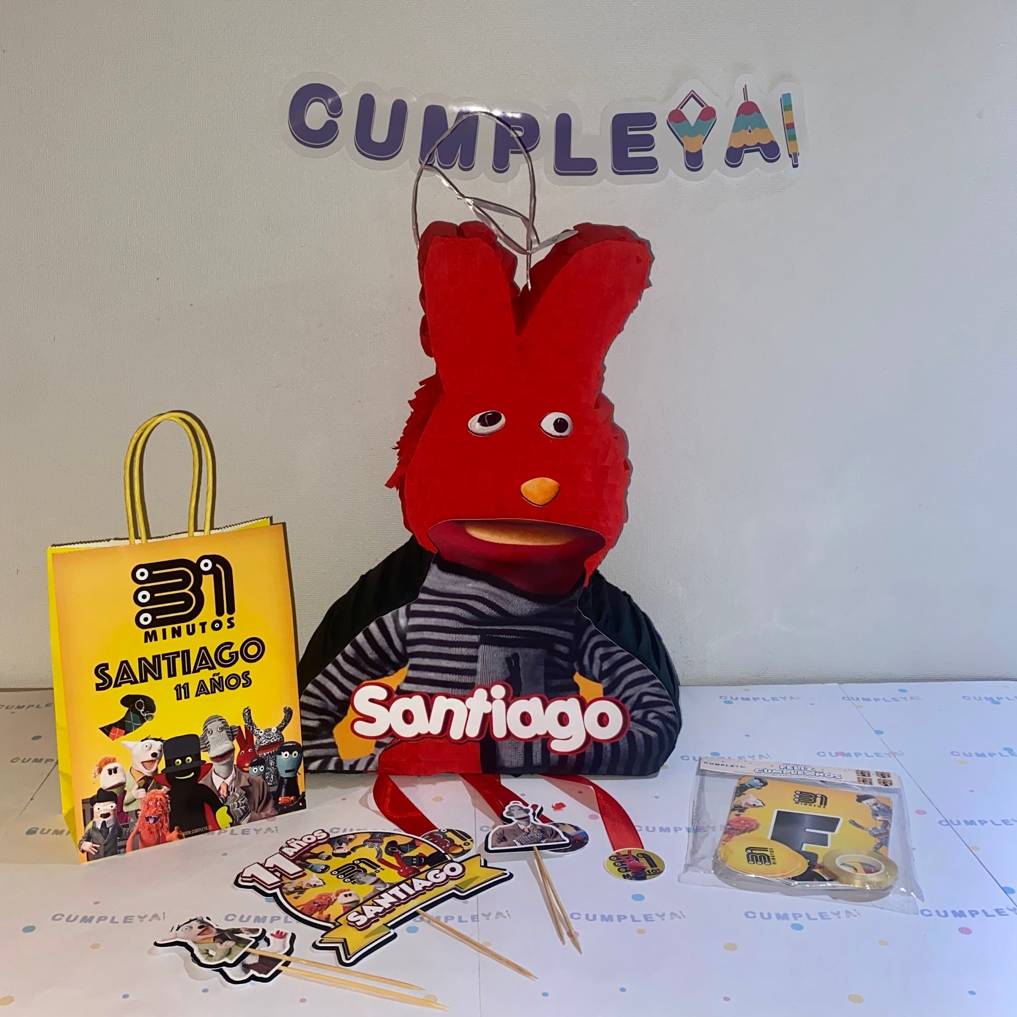 PIÑATA EL CONEJO ROJO 40CM PREMIUM