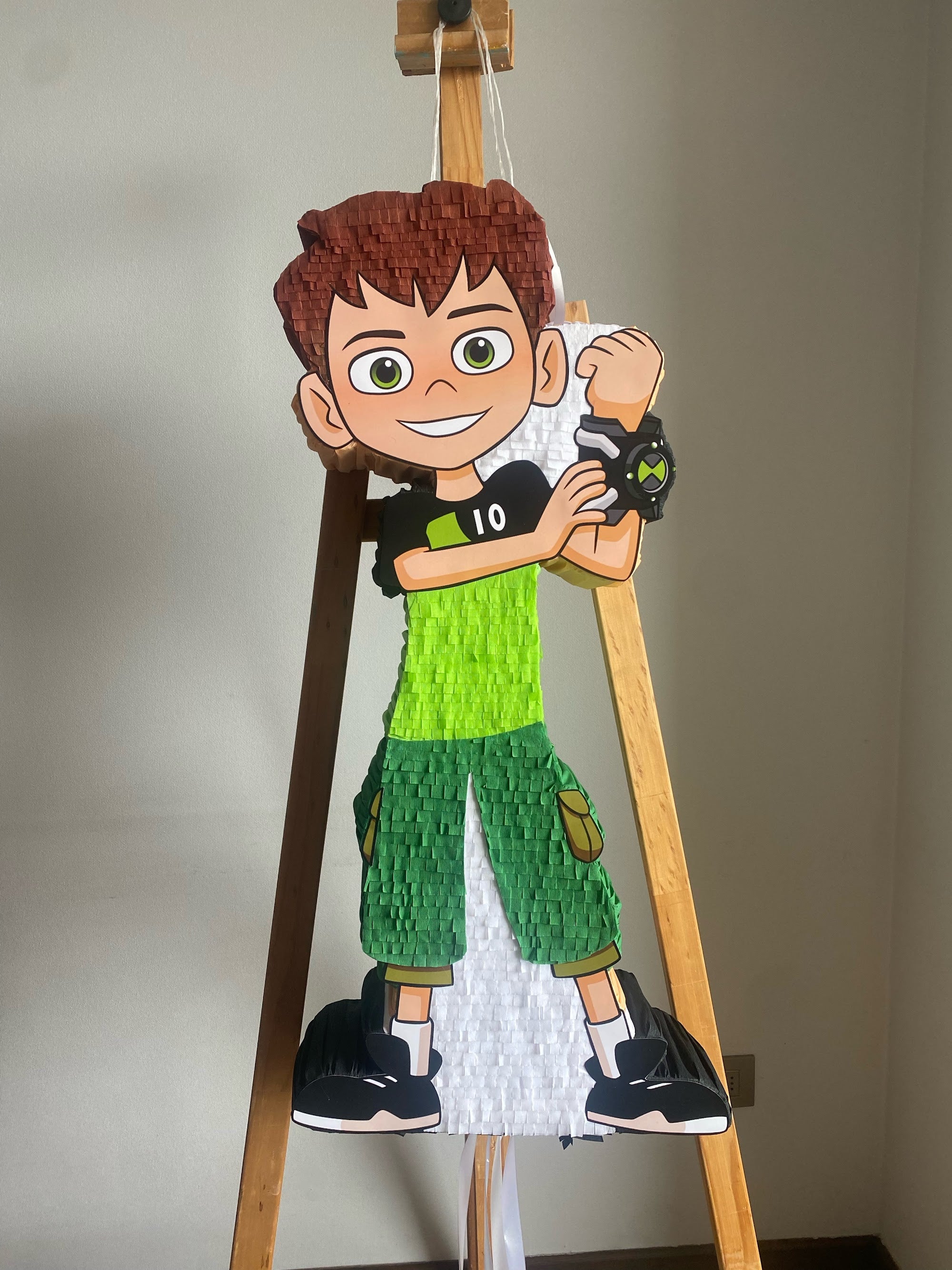 PIÑATA BEN 10 CUERPO ENTERO 60CM PREMIUM