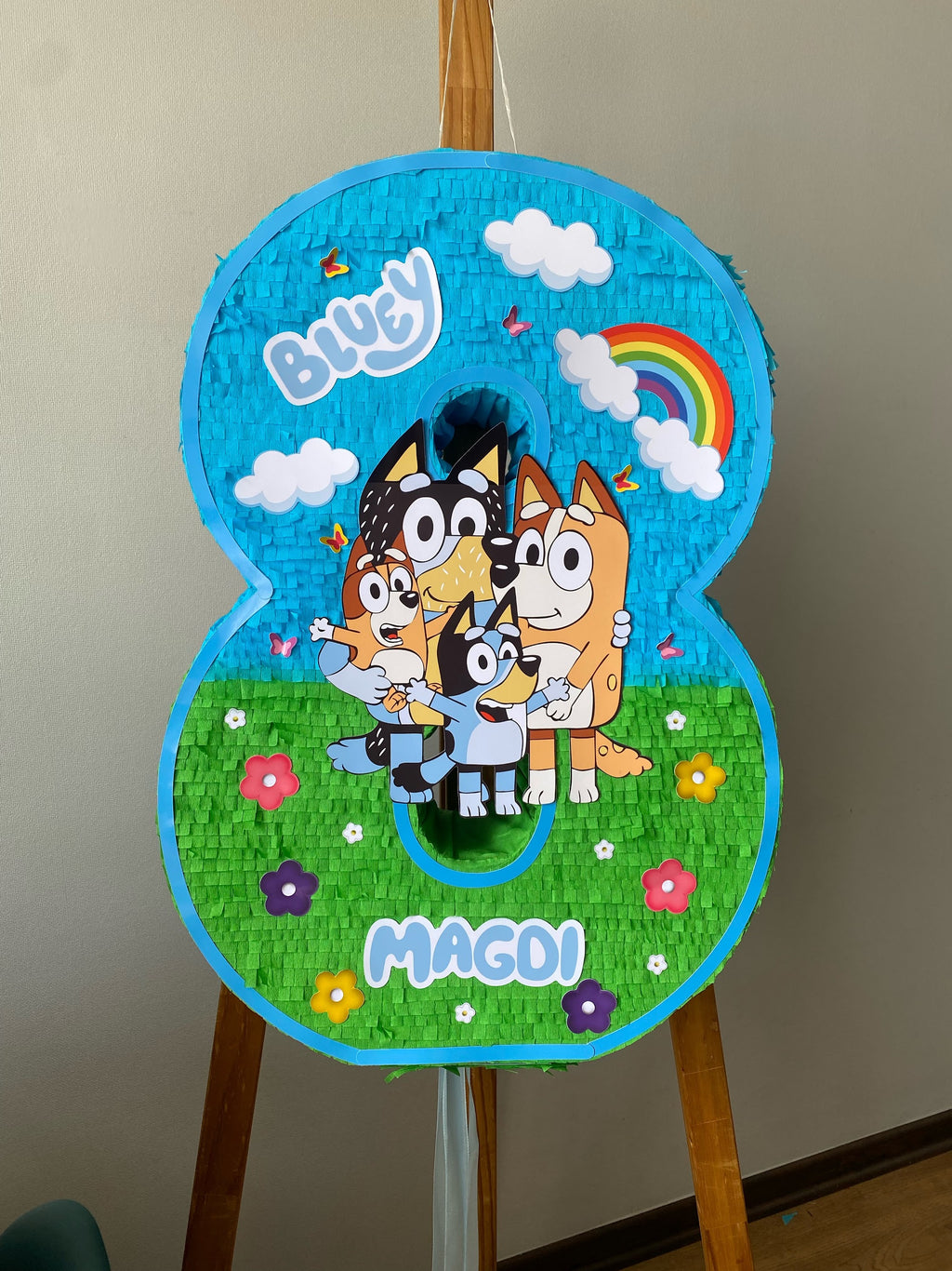 PIÑATA NÚMERO 8 BLUEY DE 60CM 60CM PREMIUM