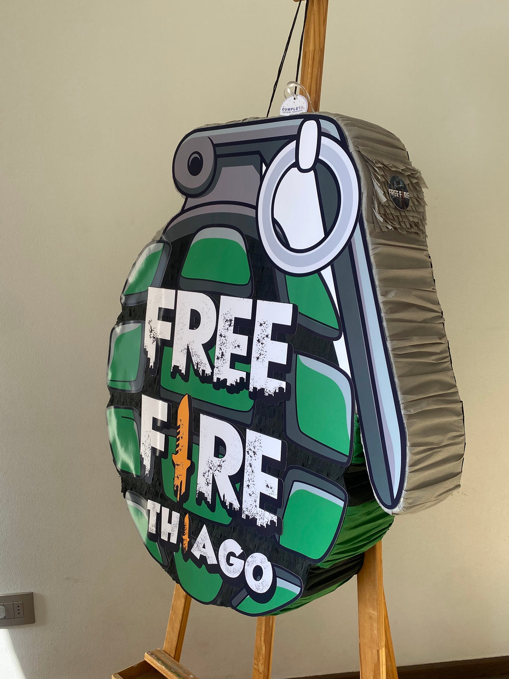 PIÑATA GRANADA FREE FIRE 60CM PREMIUM