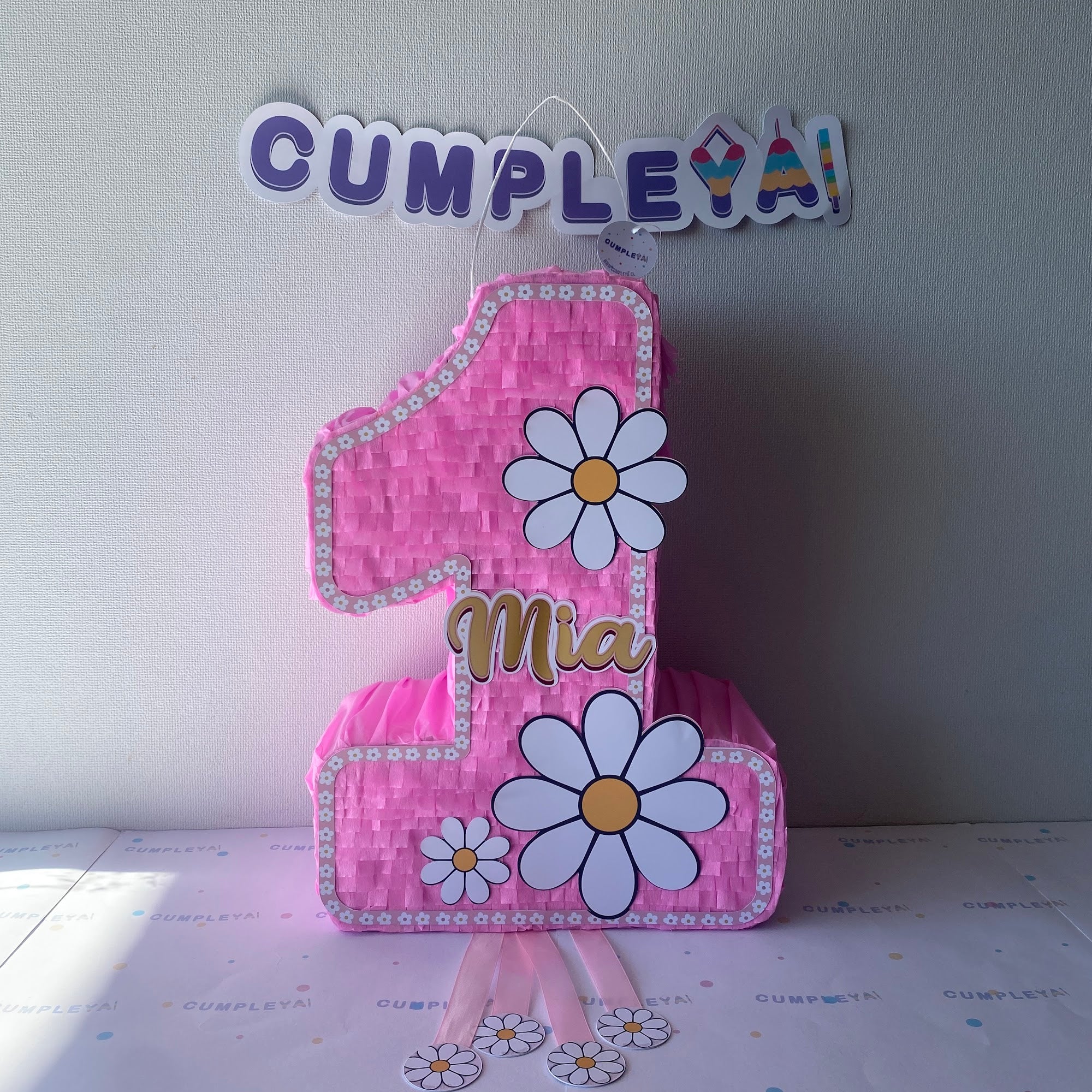 PIÑATA NUMERO 1 CON MARGARITAS 40CM PREMIUM