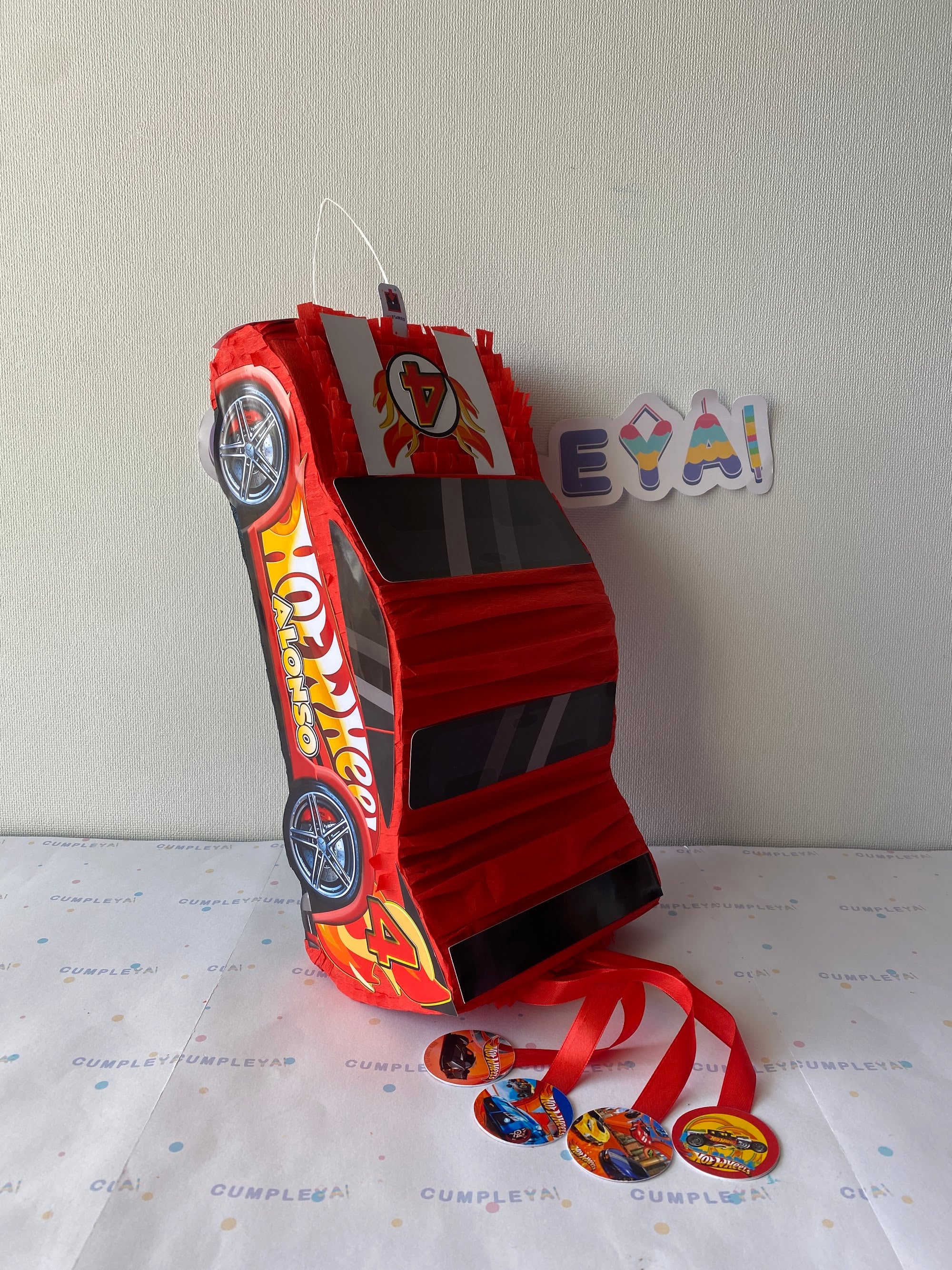 PIÑATA AUTO ROJO HOT WHEELS 40CM PREMIUM