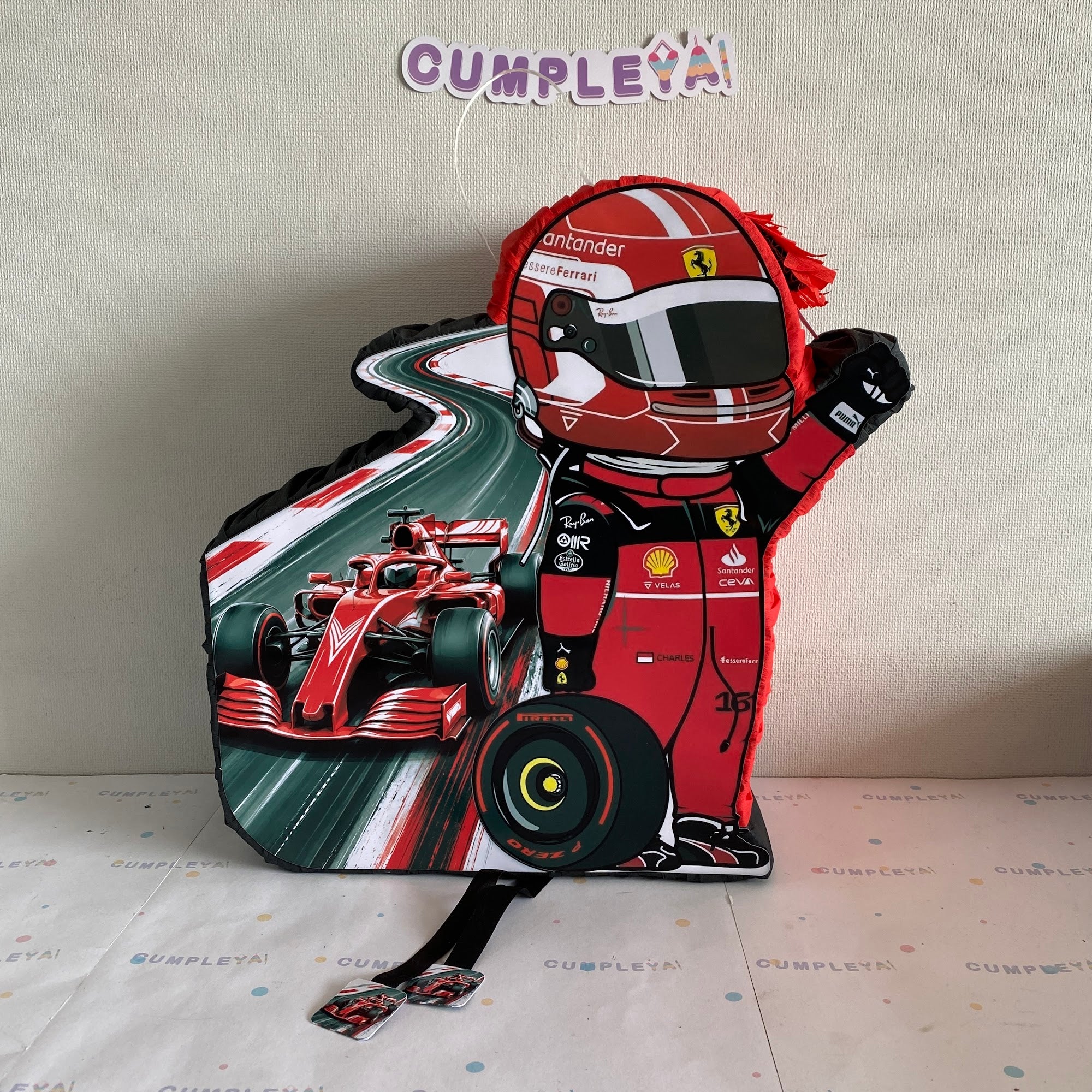 PIÑATA 40 CM PILOTO DE CARRERAS