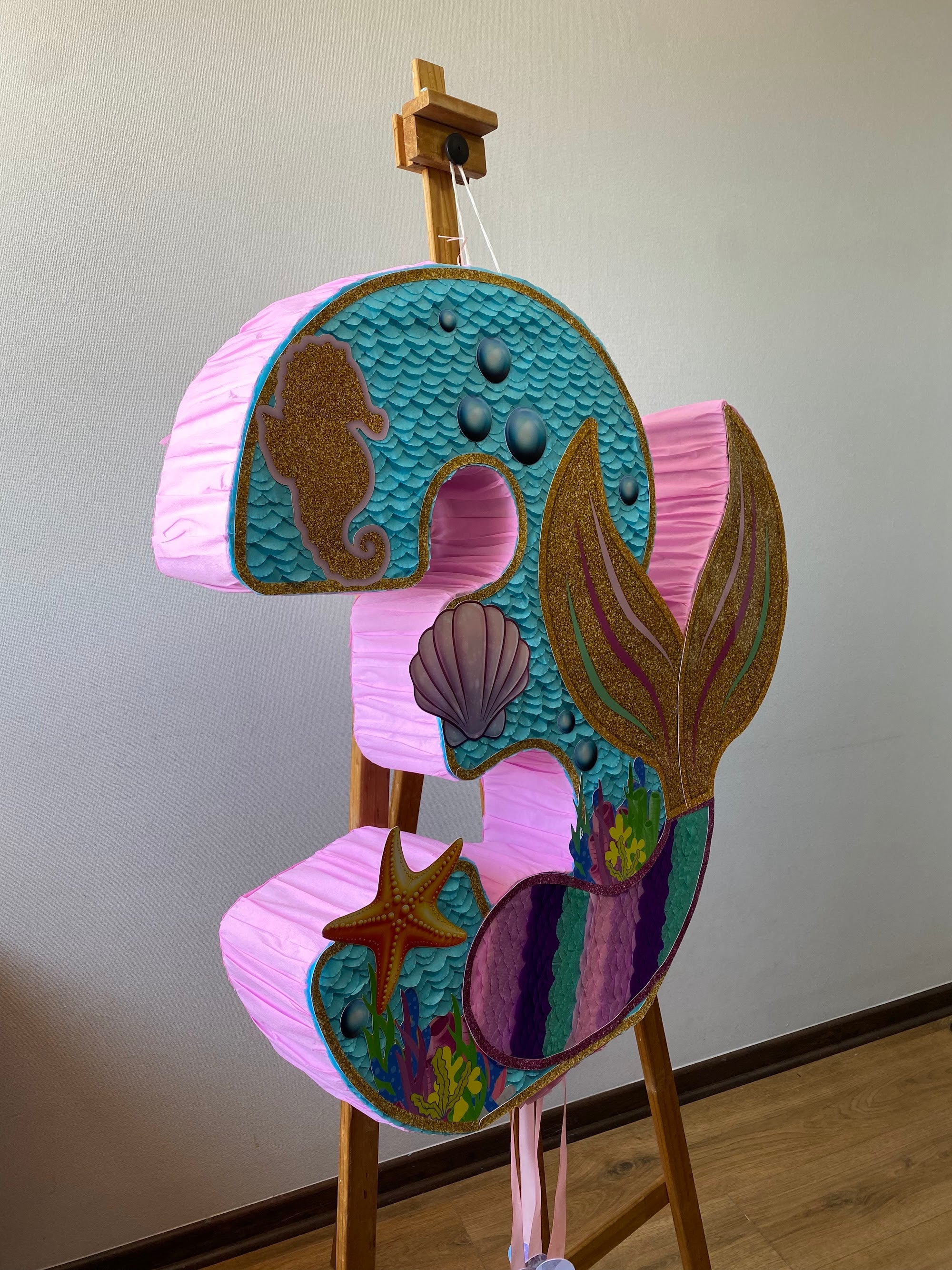 PIÑATA NUMERO 3 CON COLA DE SIRENA 60CM PREMIUM