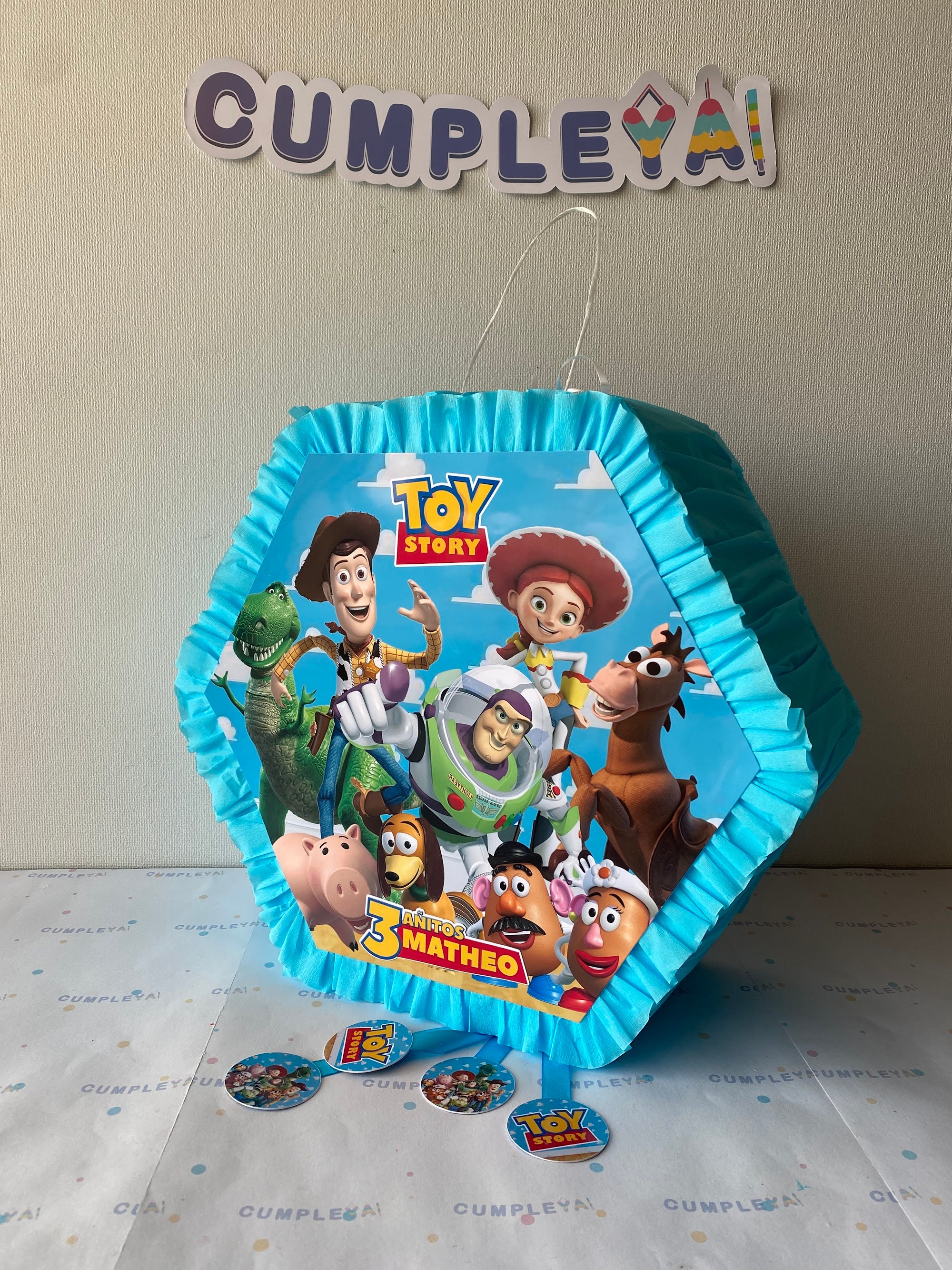 PIÑATA TOY STORY HEXAGONAL EXPRÉS 40CM