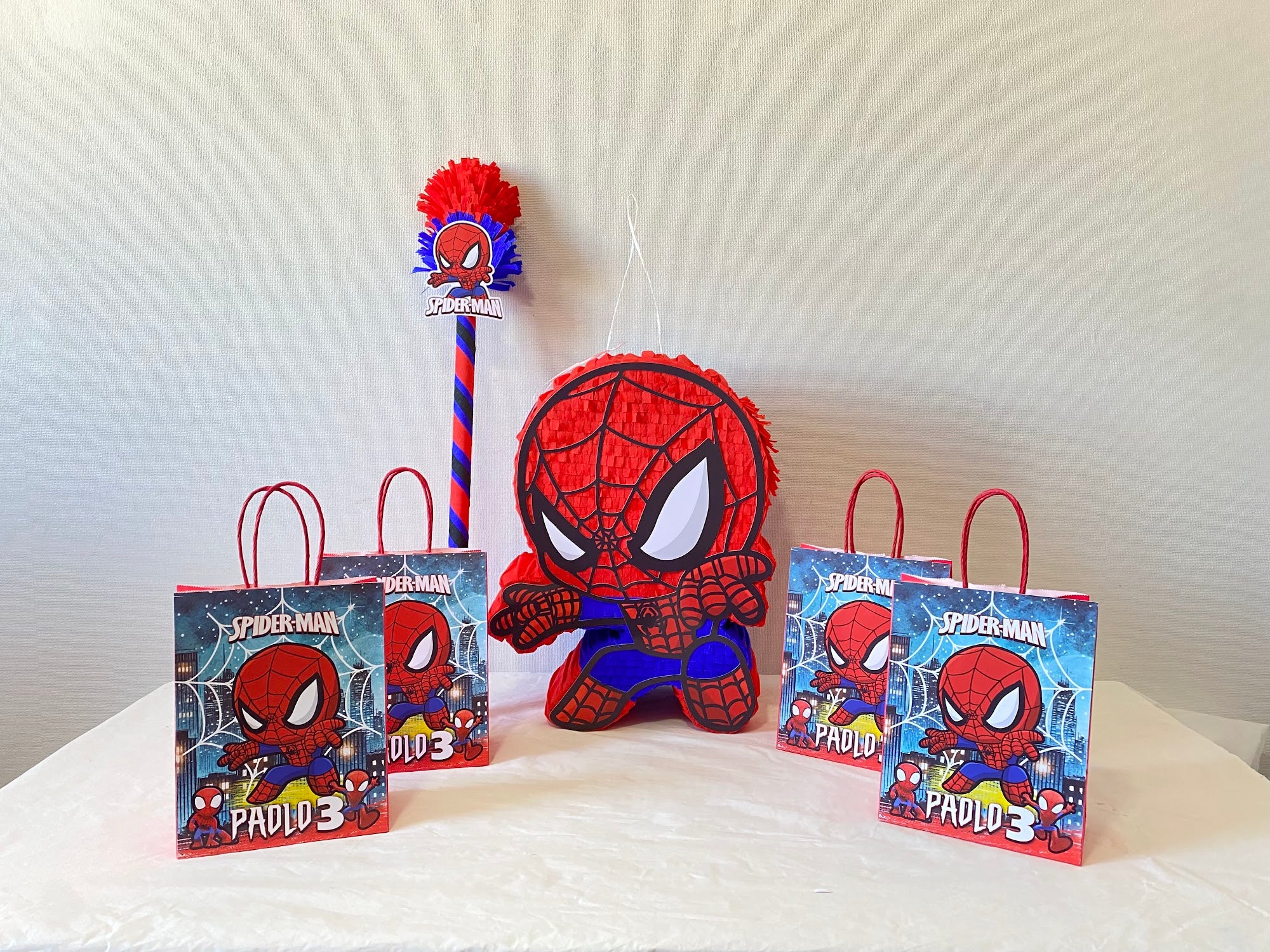 PIÑATA SPIDERMAN - BEBE 40CM PREMIUM