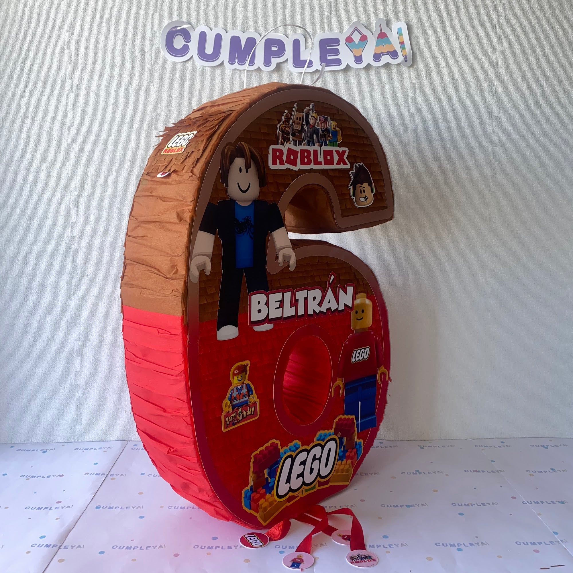PIÑATA NUMERO 6 DE ROBLOX Y LEGO 60CM PREMIUM