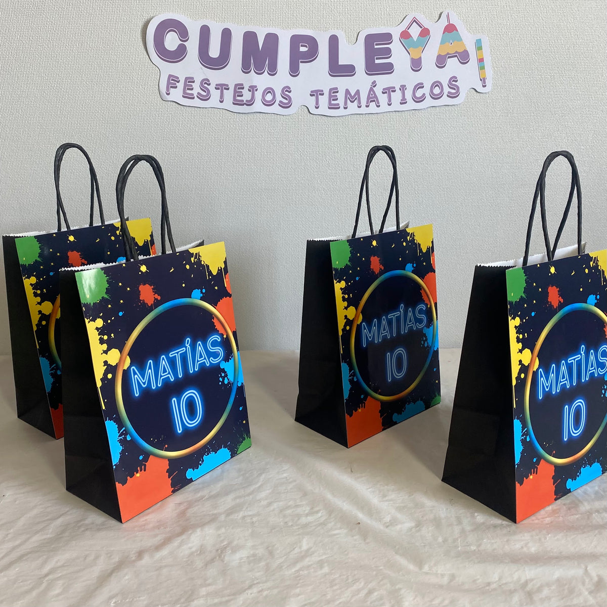 BOLSA SORPRESA 16 × 21 × 8 CM NEON