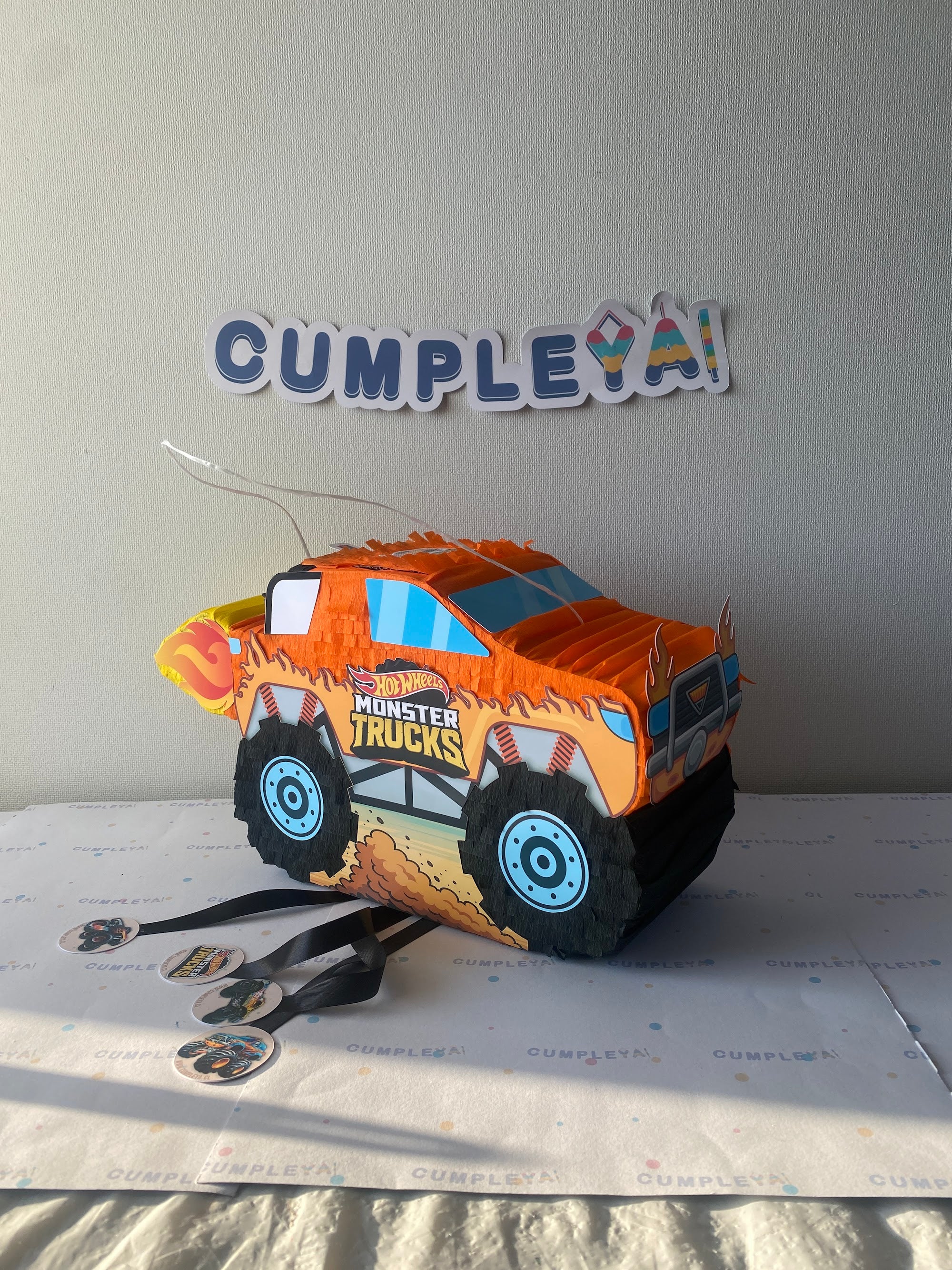 PIÑATA MONSTER TRUCK 40CM PREMIUM