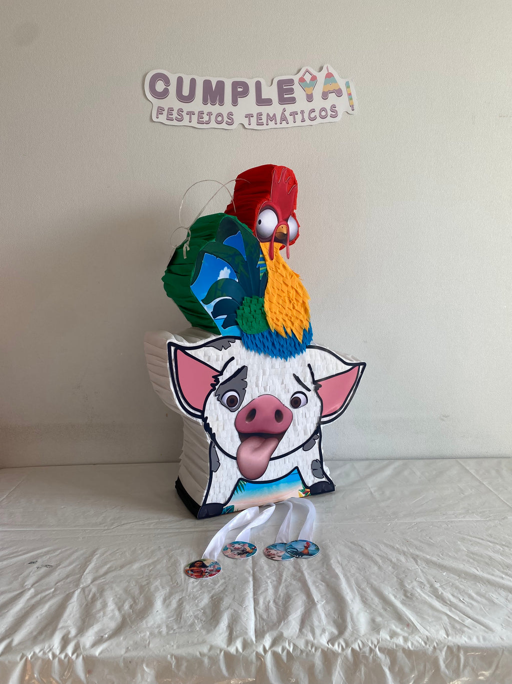 PIÑATA CERDITO Y GALLO DE MOANA 60CM PREMIUM