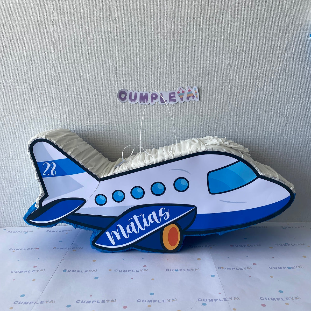 PIÑATA 60 CM AVION