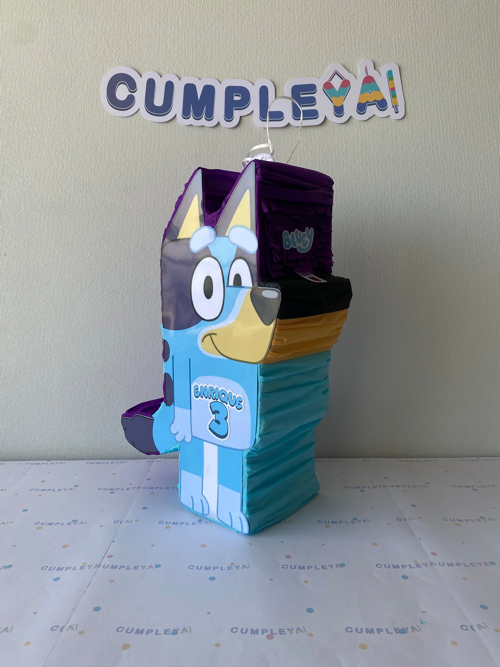PIÑATA 40 CM BLUEY DE PIE