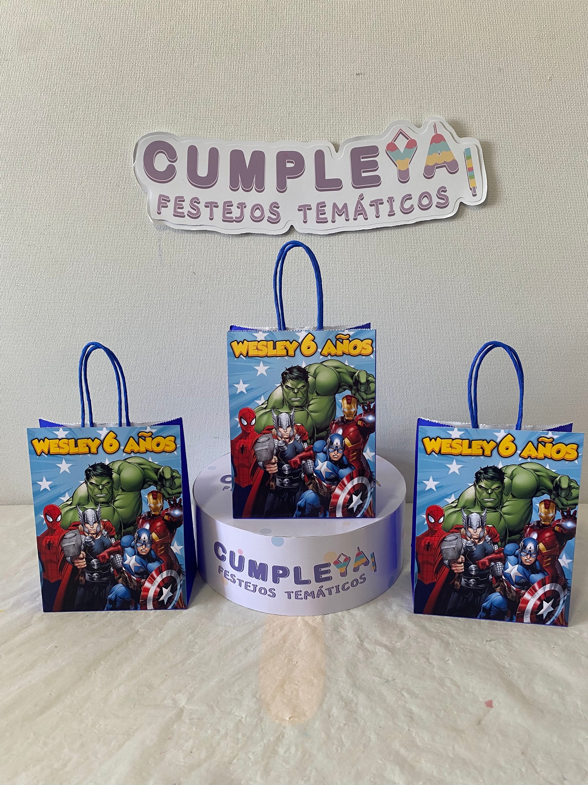 BOLSA SORPRESA 16 × 21 × 8 CM LOS VENGADORES