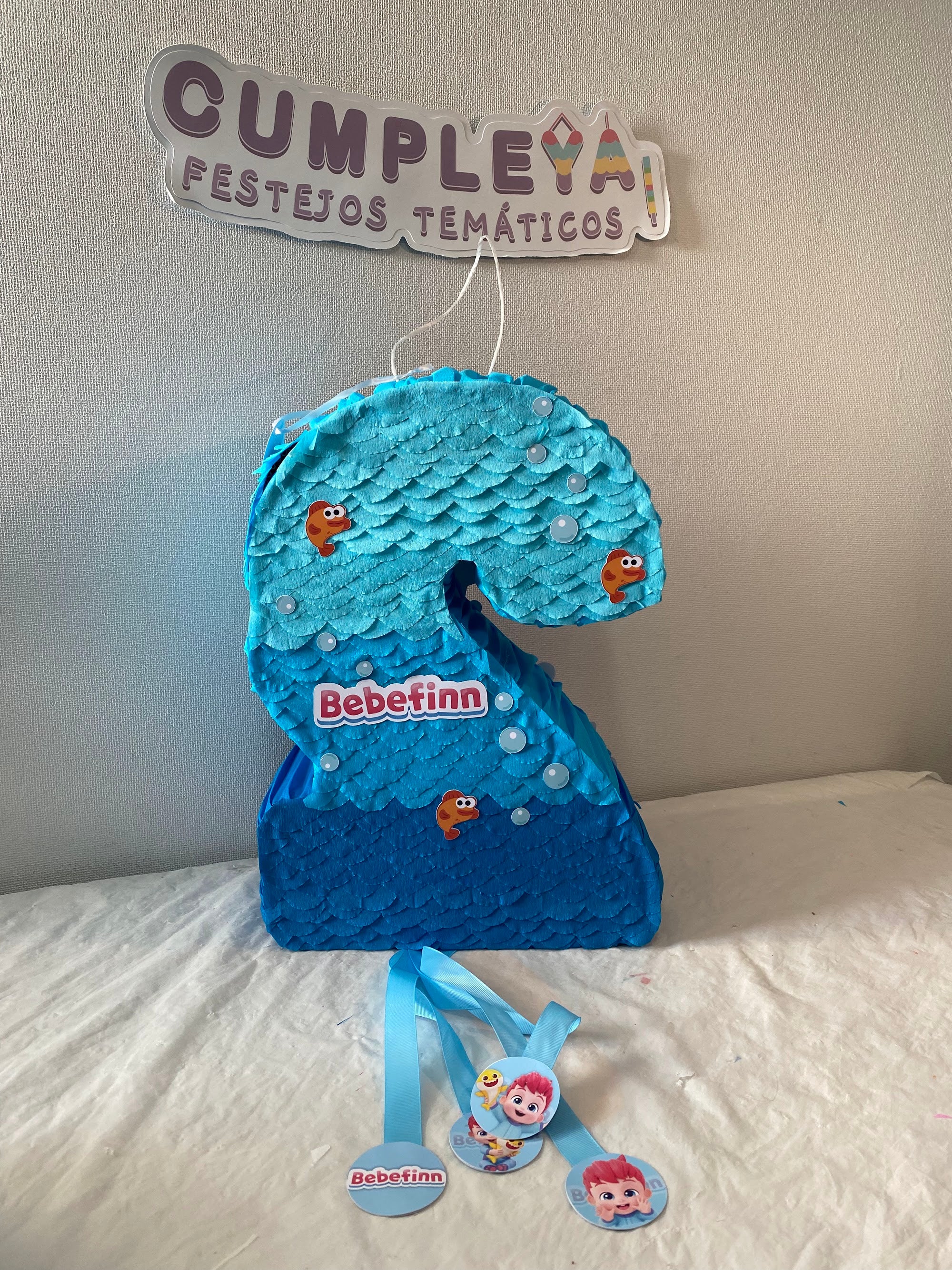 PIÑATA NUMERO 2 BEBE FINN 40CM PREMIUM