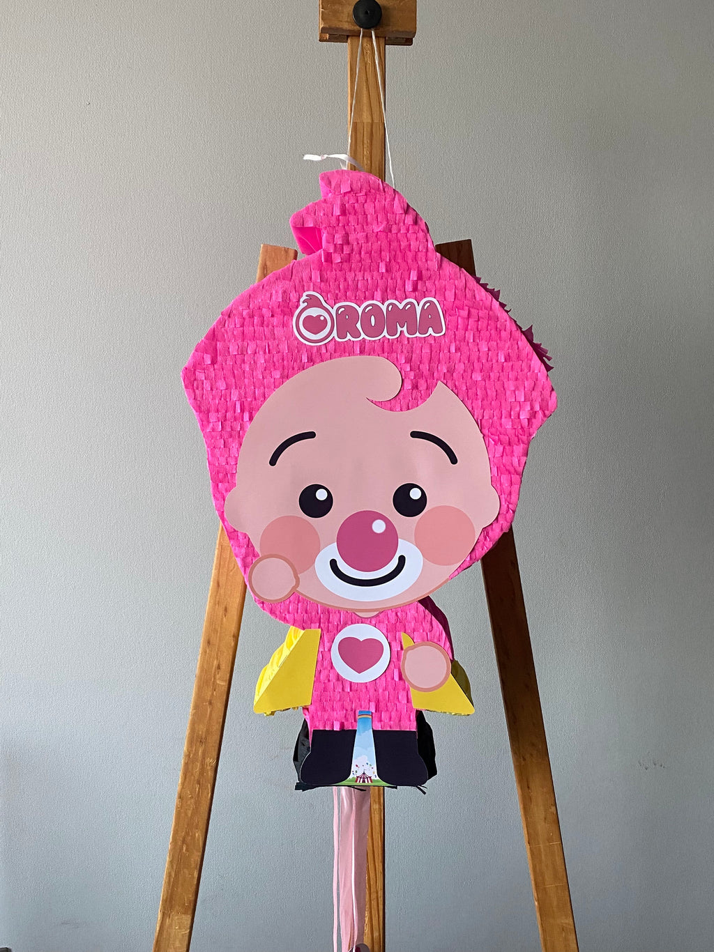 PIÑATA PLIM PLIM DE PIE ROSADO 60CM PREMIUM