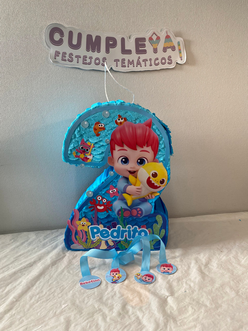 PIÑATA NUMERO 2 BEBE FINN 40CM PREMIUM