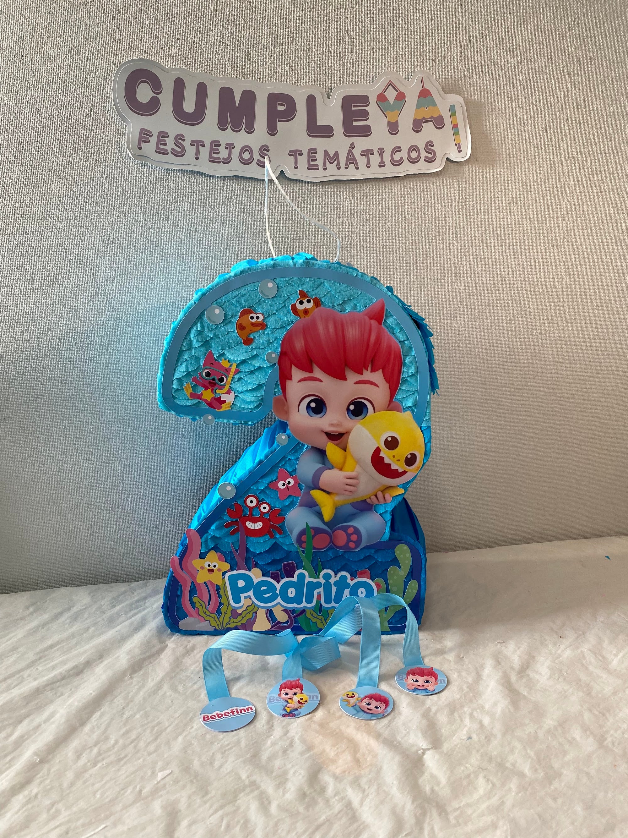 PIÑATA NUMERO 2 BEBE FINN 40CM PREMIUM