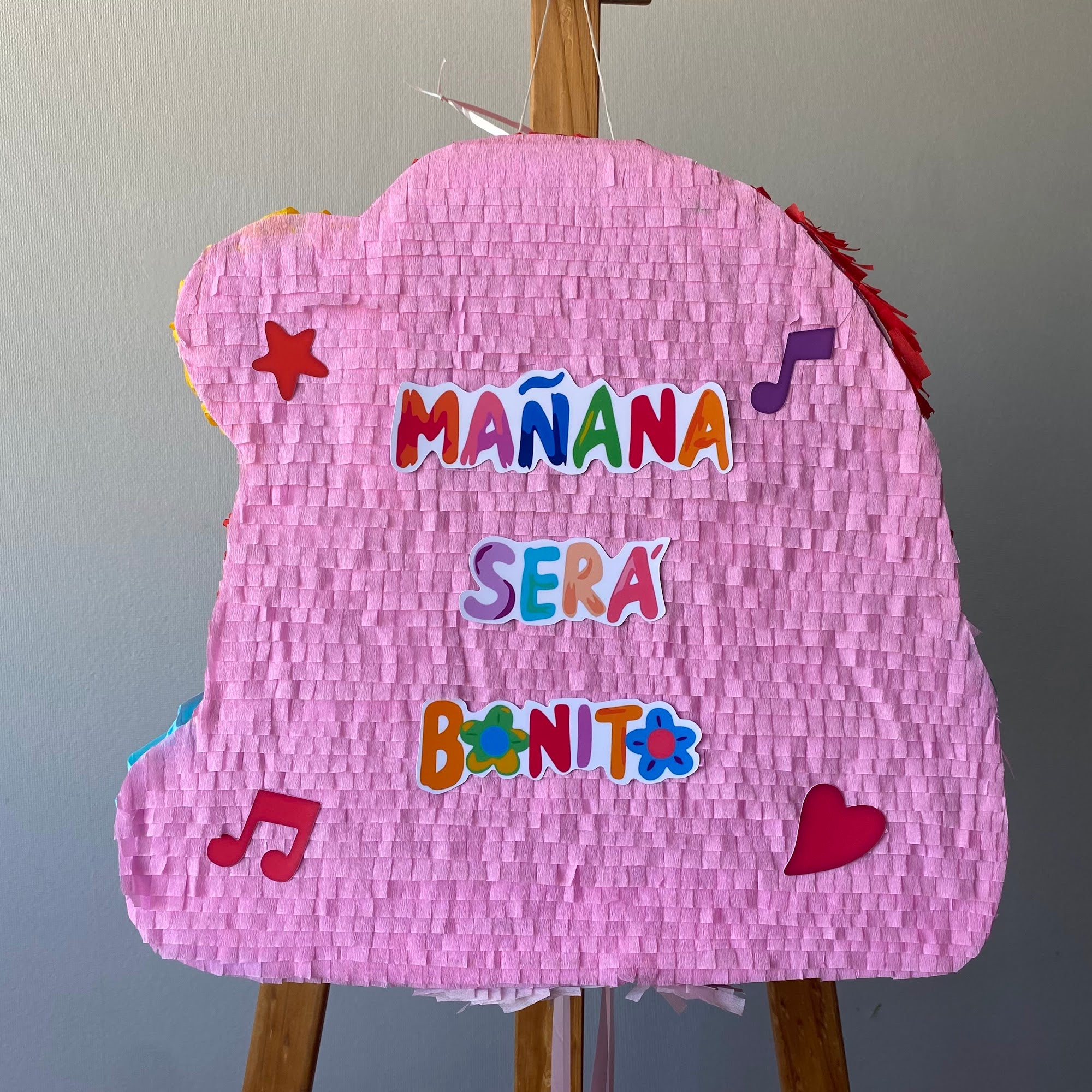 PIÑATA LOGO MAÑANA SERÁ BONITO 40CM PREMIUM