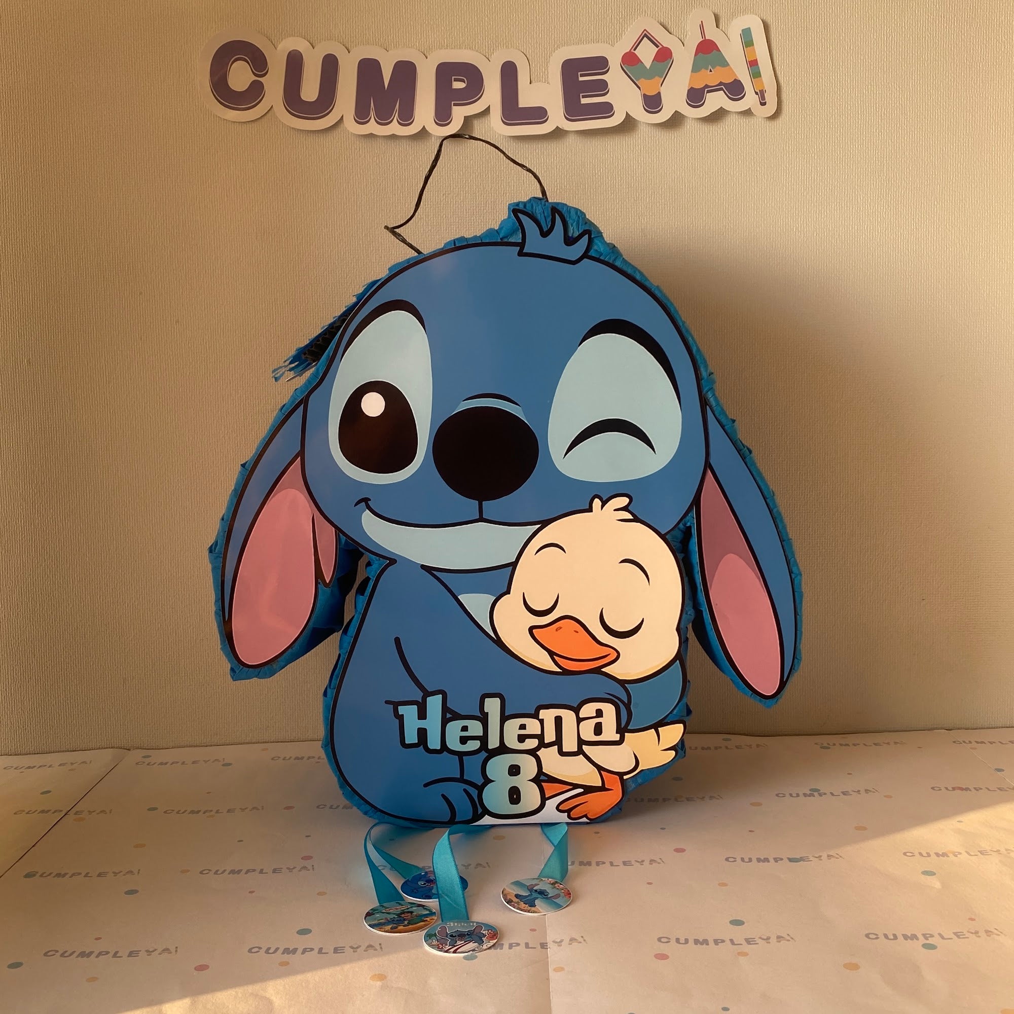 PIÑATA 40 CM STITCH CON PATITO