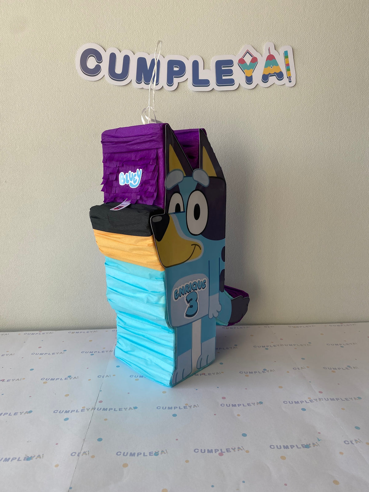 PIÑATA 40 CM BLUEY DE PIE