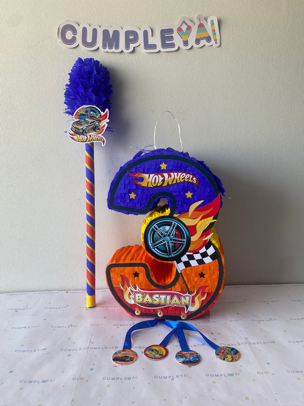 PIÑATA NUMERO 3 HOT WHEELS AZUL 40CM PREMIUM