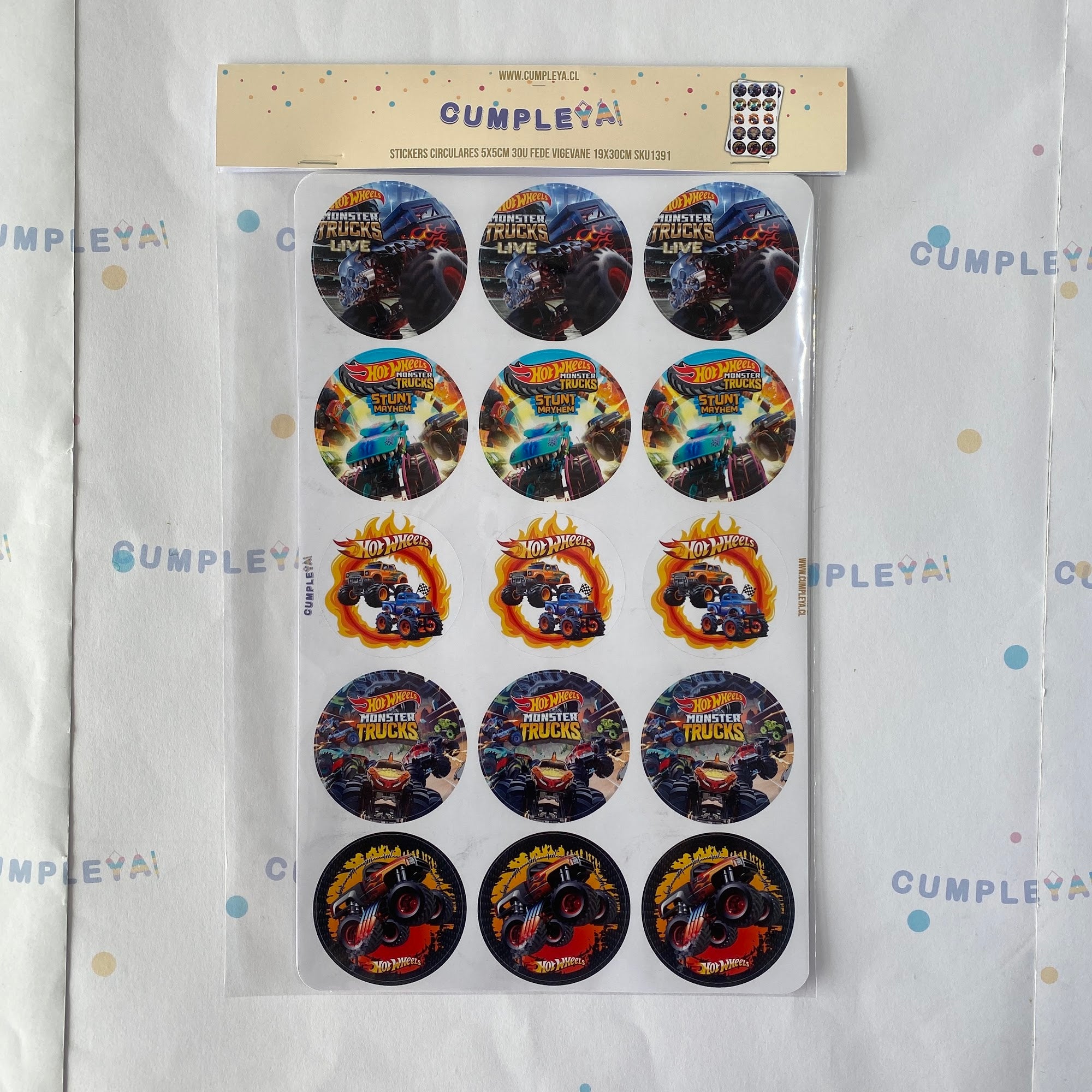 30 STICKER CIRCULARES 5 X 5 CM MONSTER TRUCK