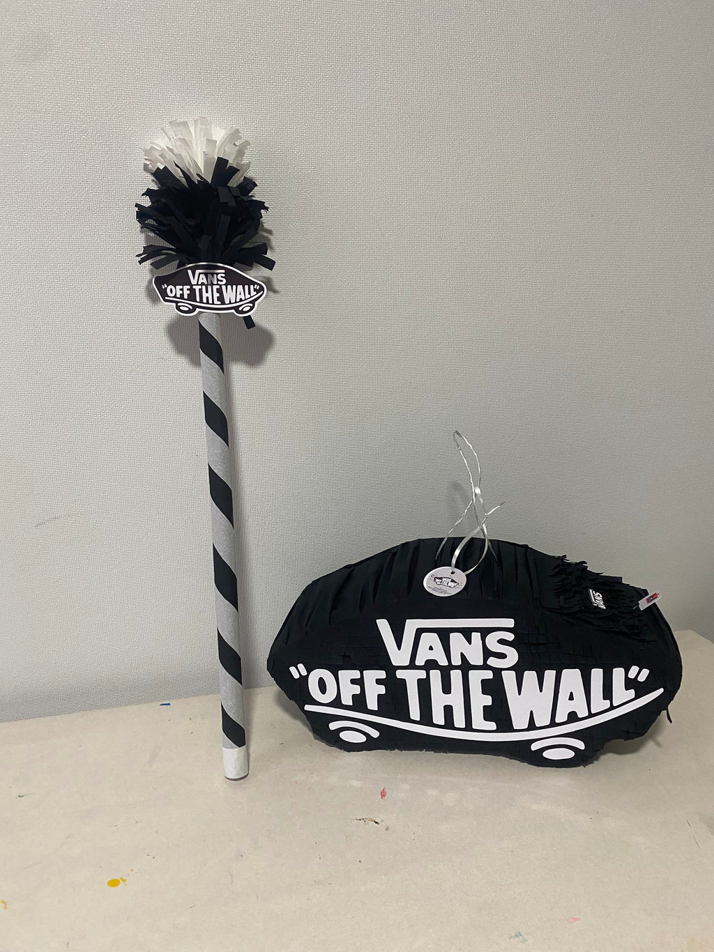 PIÑATA VANS 40CM PREMIUM