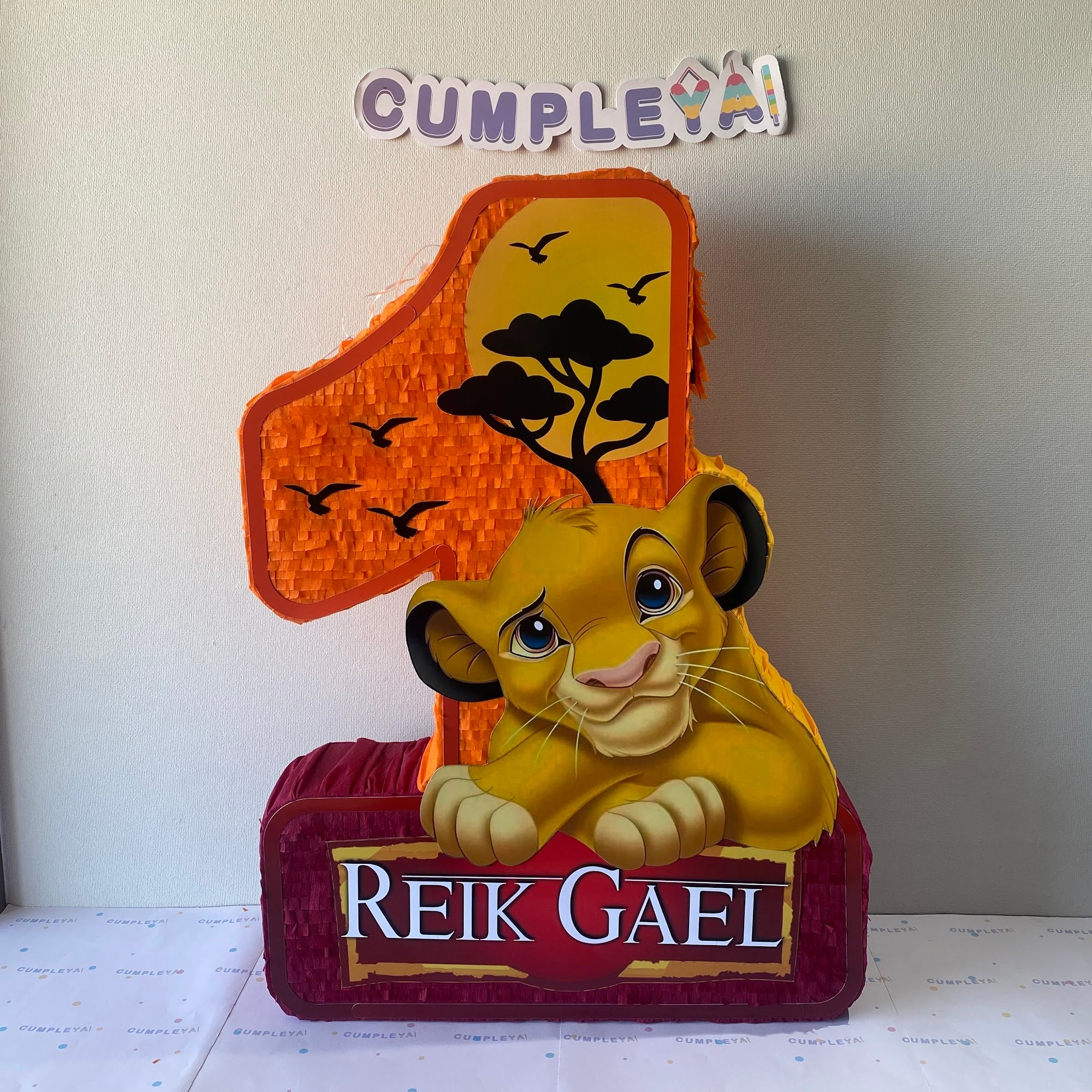 PIÑATA REY LEON CON NUMERO 1 60CM PREMIUM