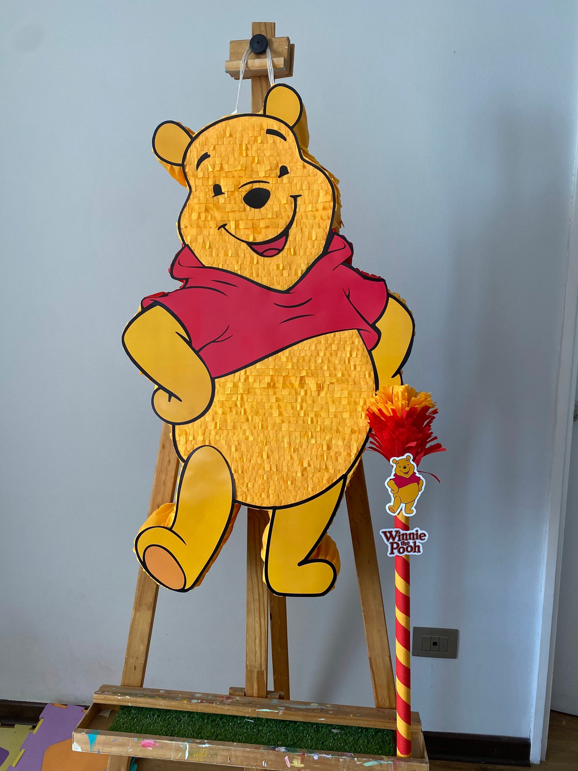 PIÑATA WINNIE POOH 60CM PREMIUM