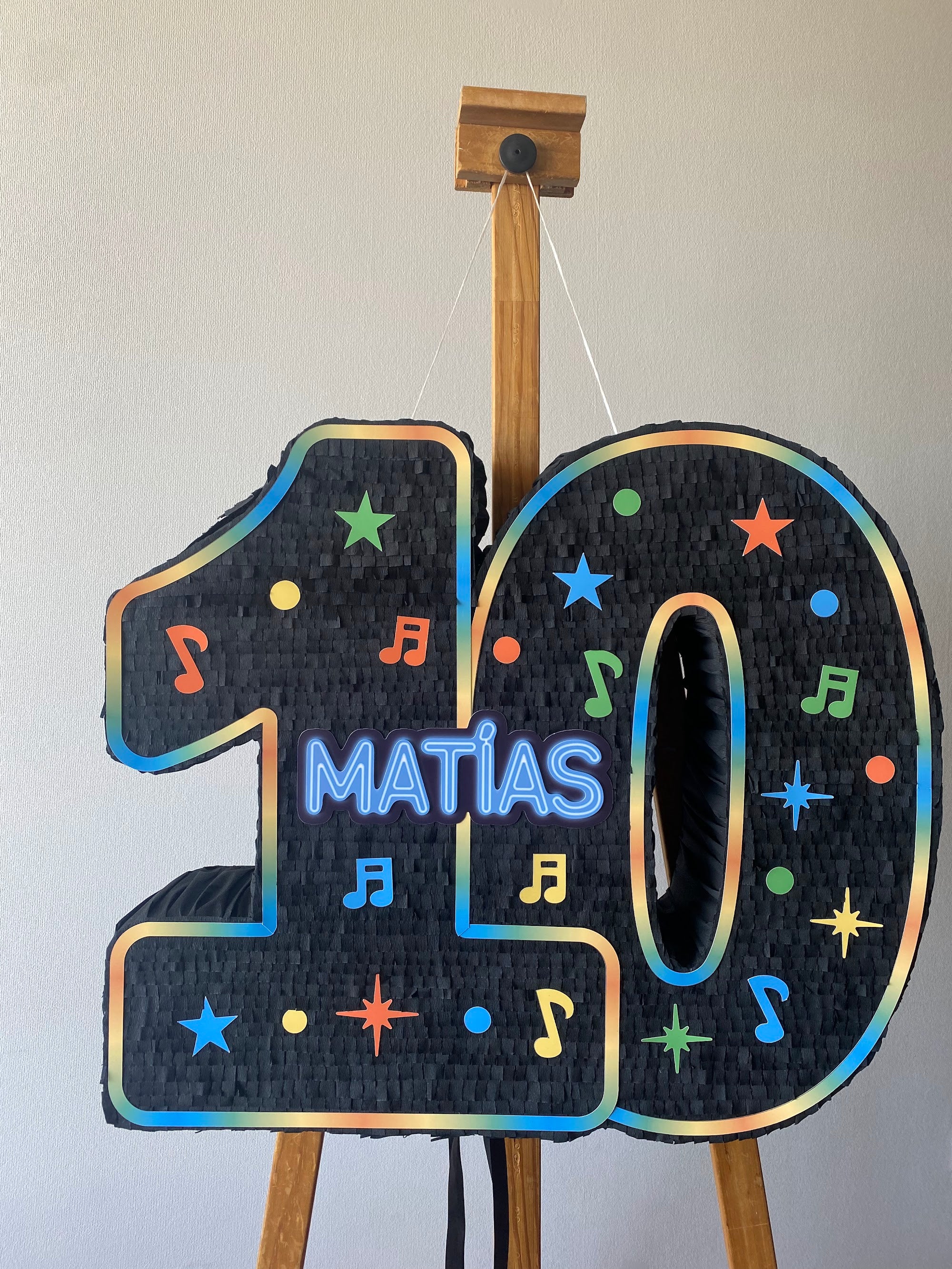 PIÑATA NUMERO 10 FLUORESCENTE 60CM PREMIUM