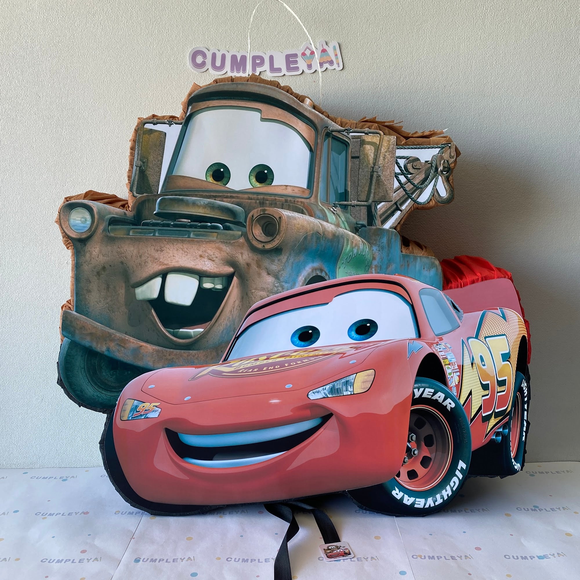 PIÑATA RAYO MC Y MATE