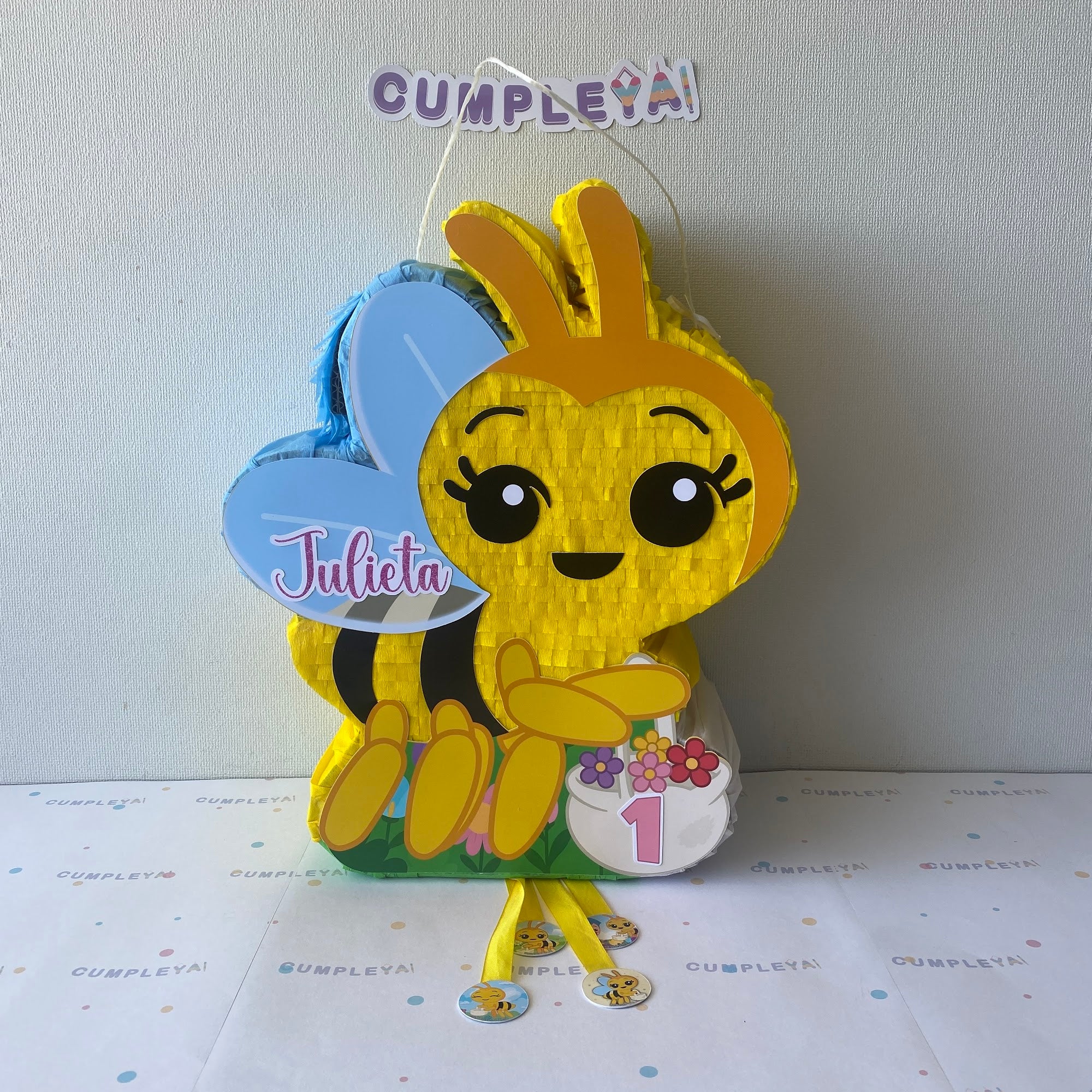 PIÑATA ABEJITA CHUIQUITICA 40CM PREMIUM