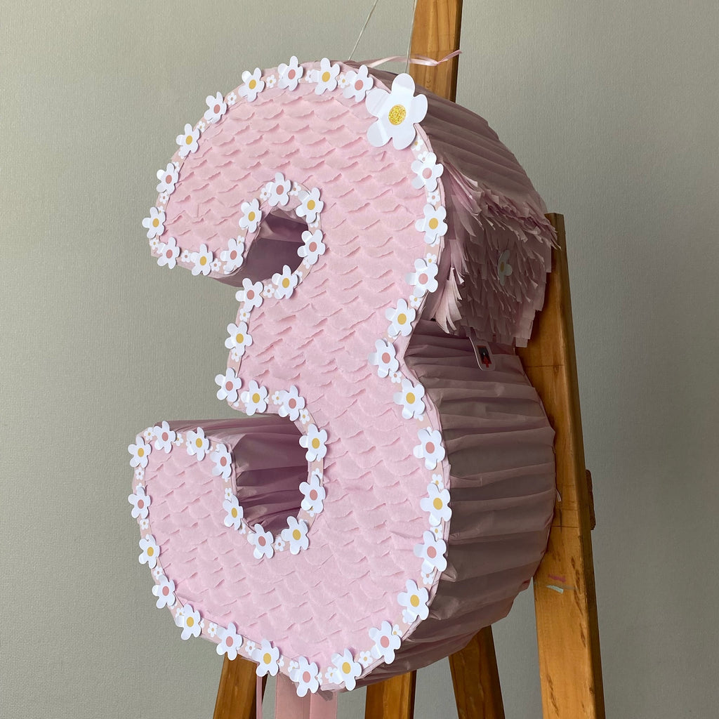 PIÑATA NUMERO 3 DE FLORES 40CM PREMIUM