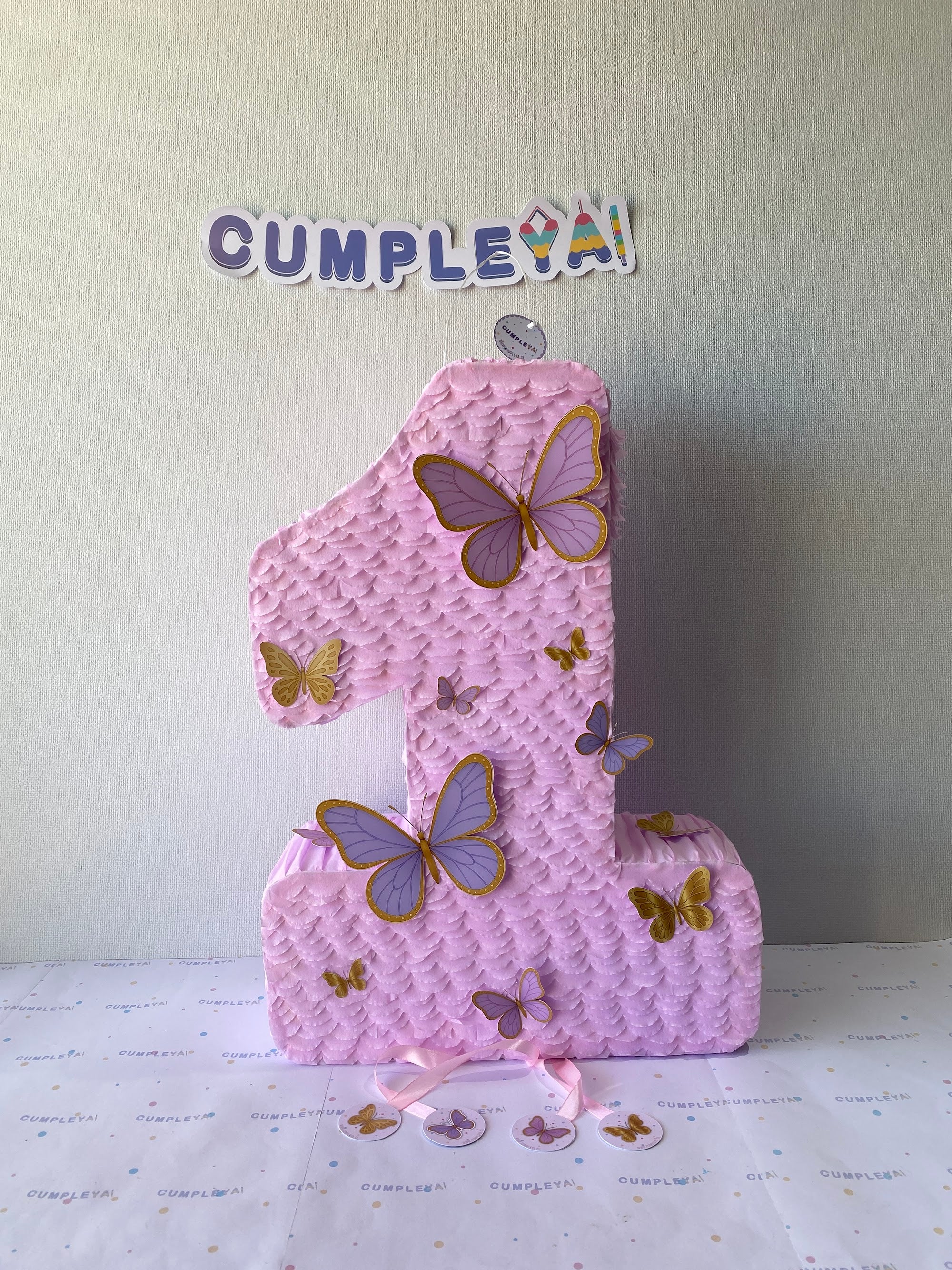 PIÑATA NUMERO 1 CON MARIPOSAS 60CM PREMIUM