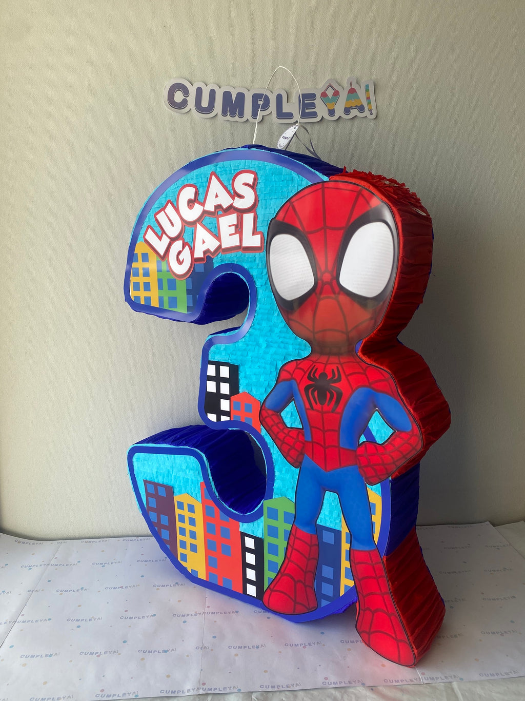 PIÑATA NUMERO 3 SPIDEY 60CM PREMIUM