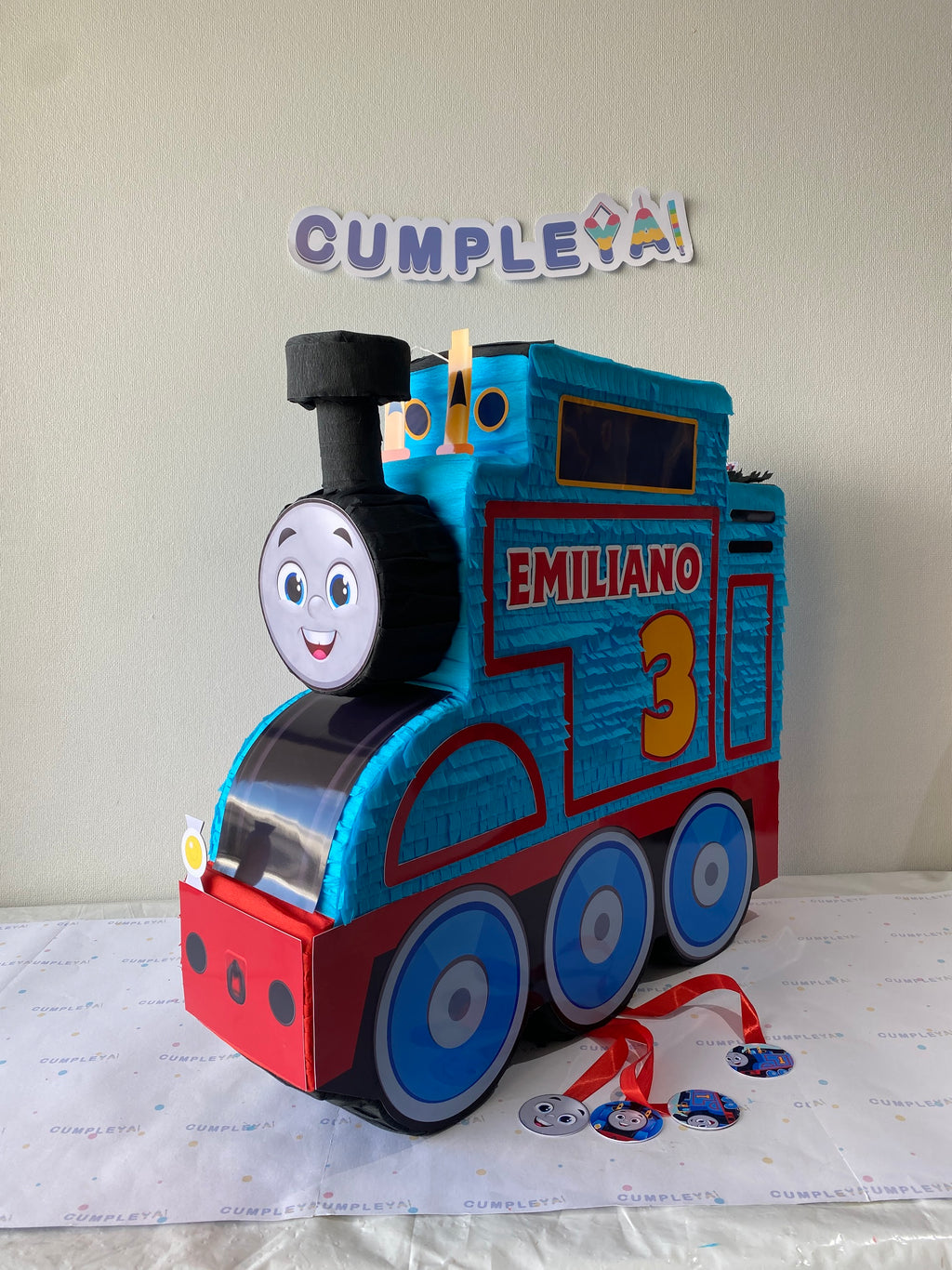 PIÑATA THOMAS EL TREN 60CM PREMIUM