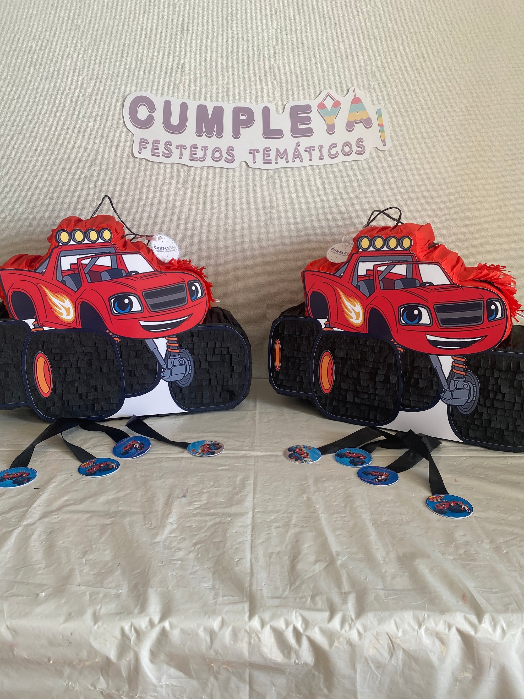 PIÑATA BLAZE 40CM PREMIUM