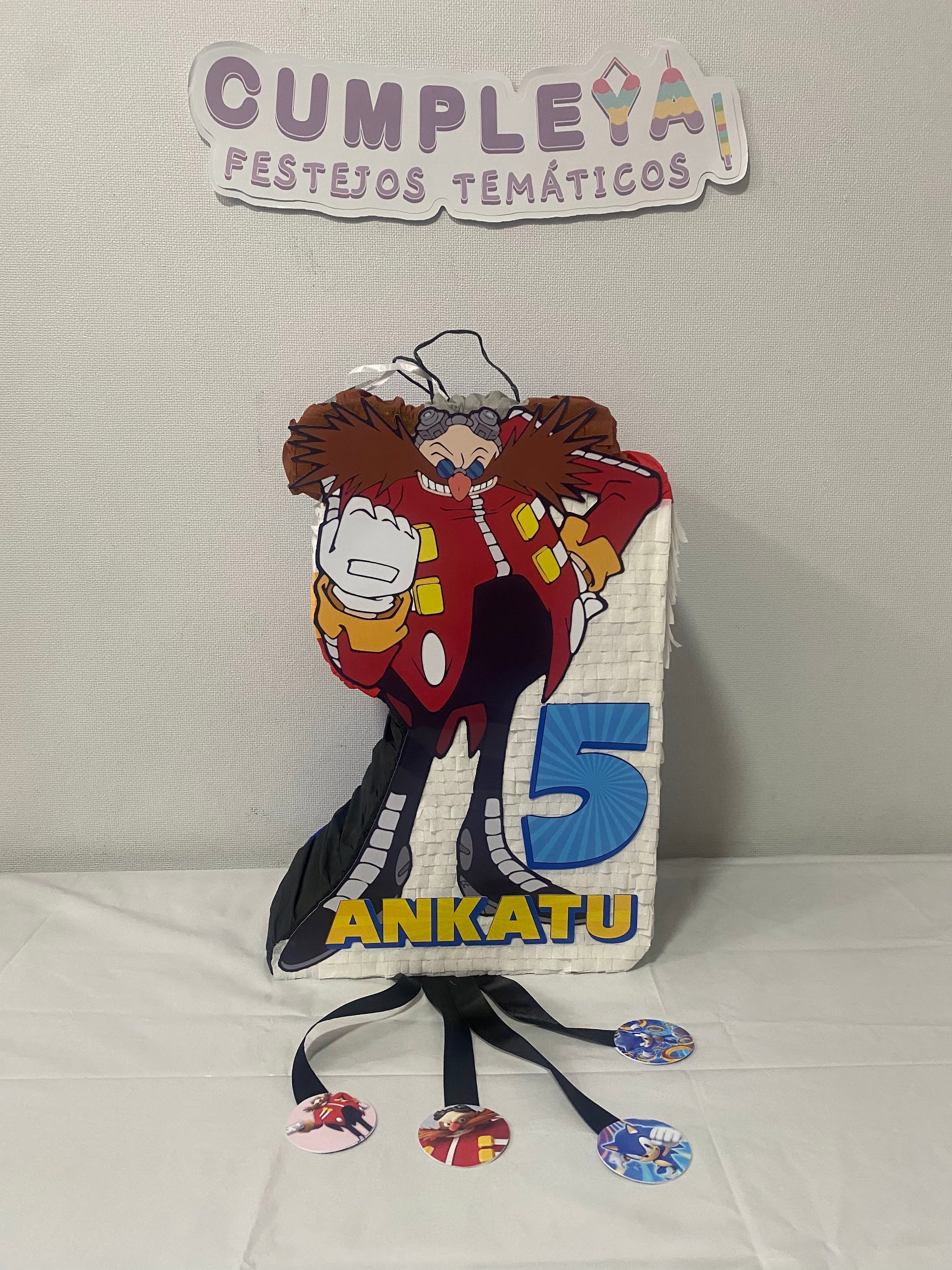 PIÑATA VILLANO EGGMAN 40CM PREMIUM