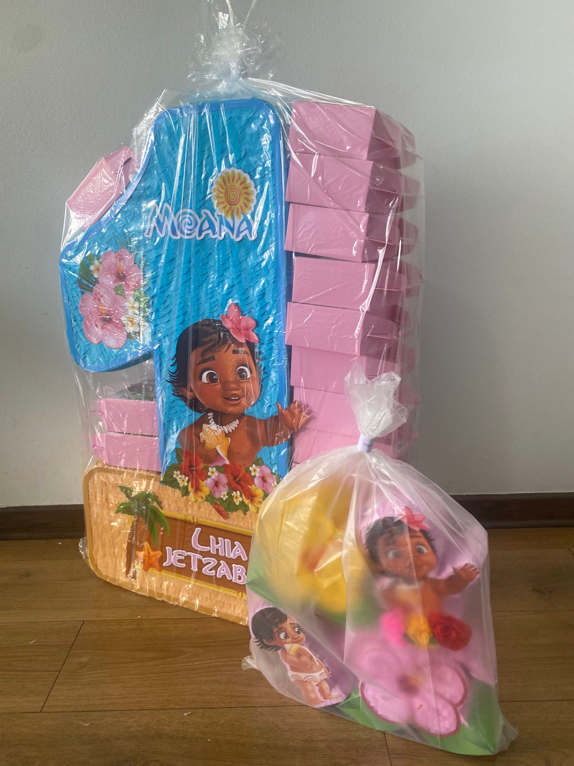 PIÑATA MOANA BEBE NÚMERO 1 60CM PREMIUM