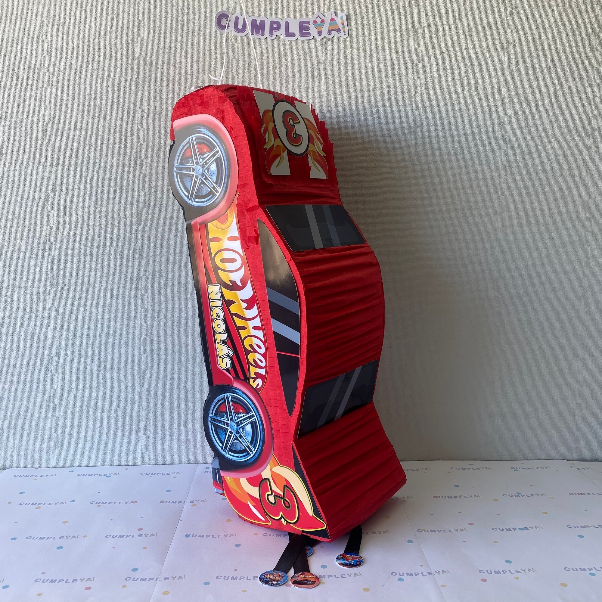 PIÑATA AUTO ROJO HOT WHEELS 60CM PREMIUM