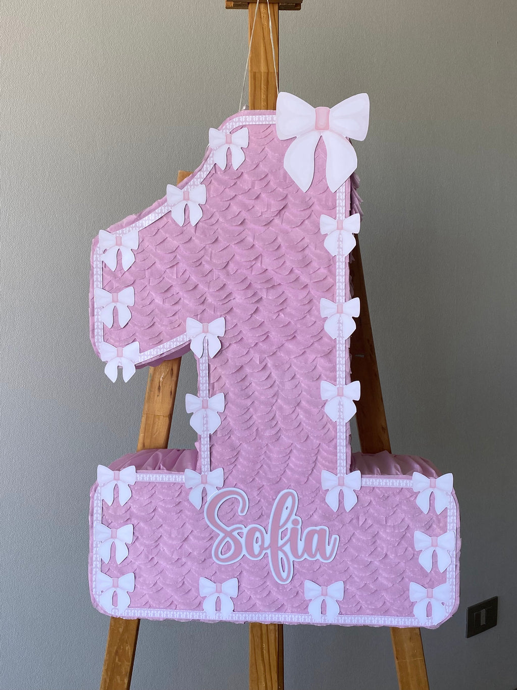 PIÑATA NUMERO 1 DE LAZOS 60CM PREMIUM