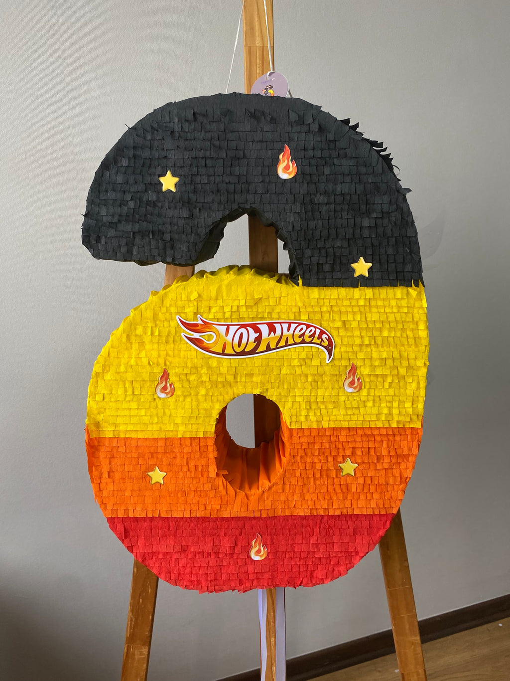 PIÑATA NÚMERO 6 HOT WHEELS 60CM PREMIUM