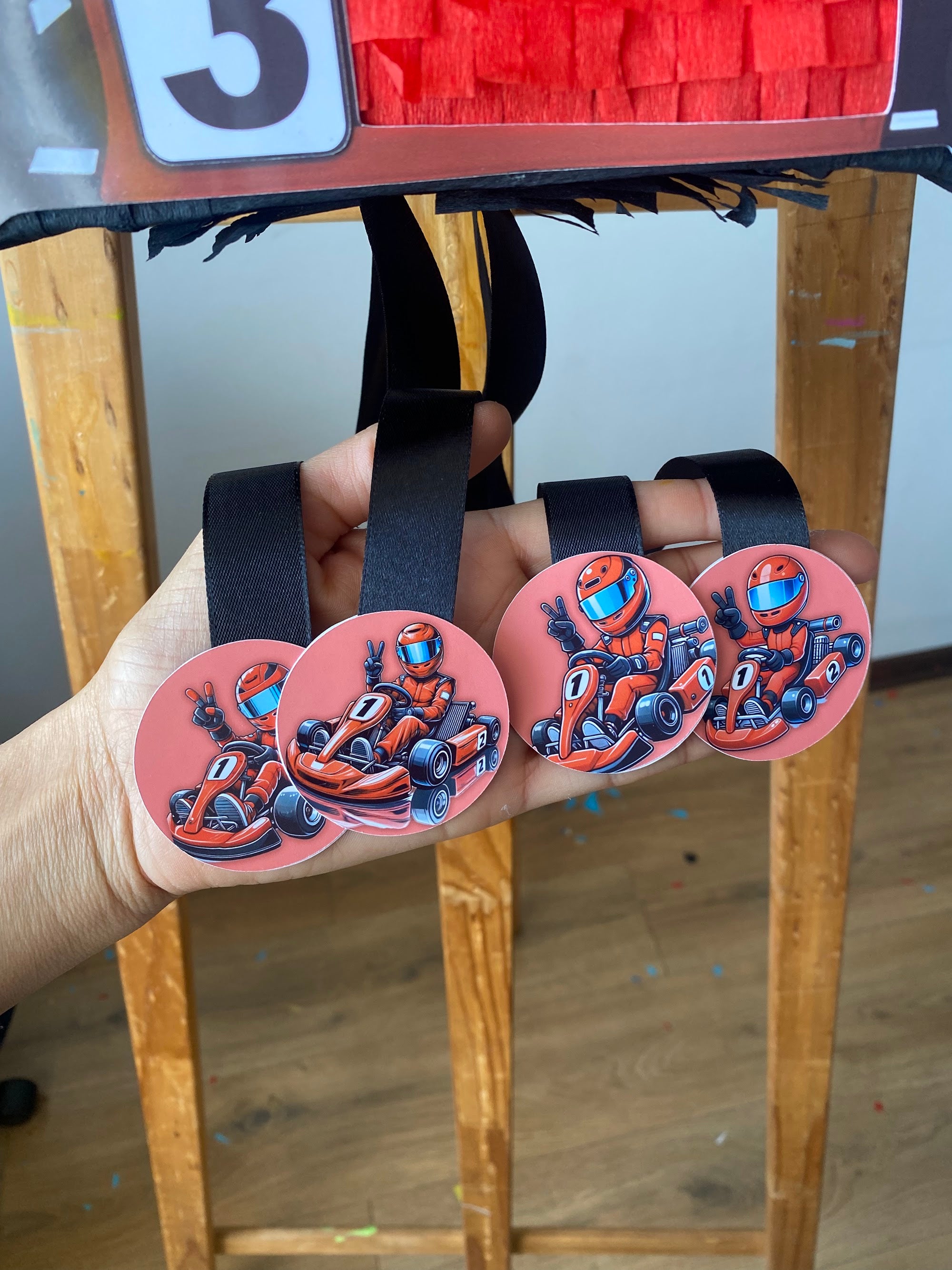 PIÑATA KARTING 40CM PREMIUM