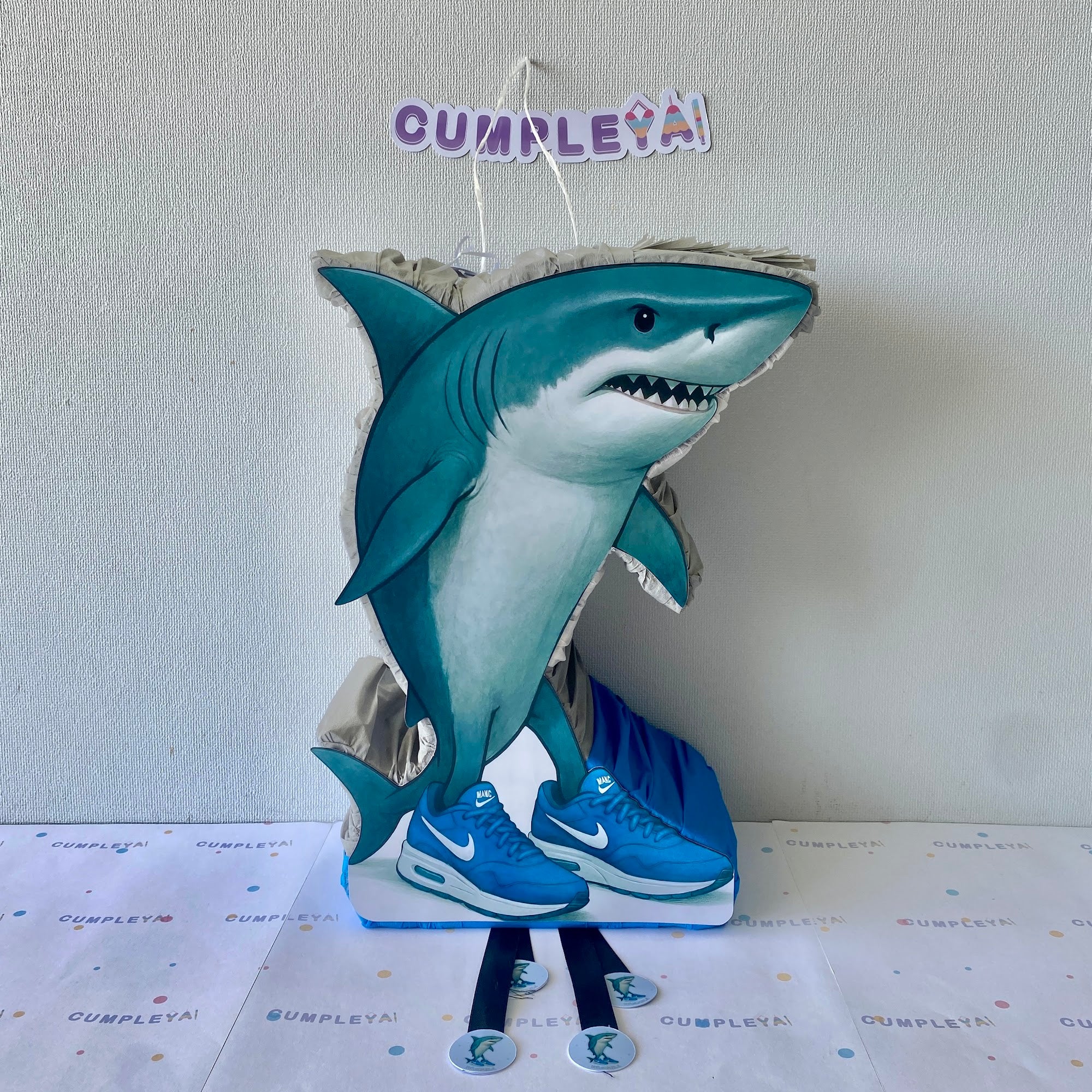 PIÑATA 40 CM TRALALERO