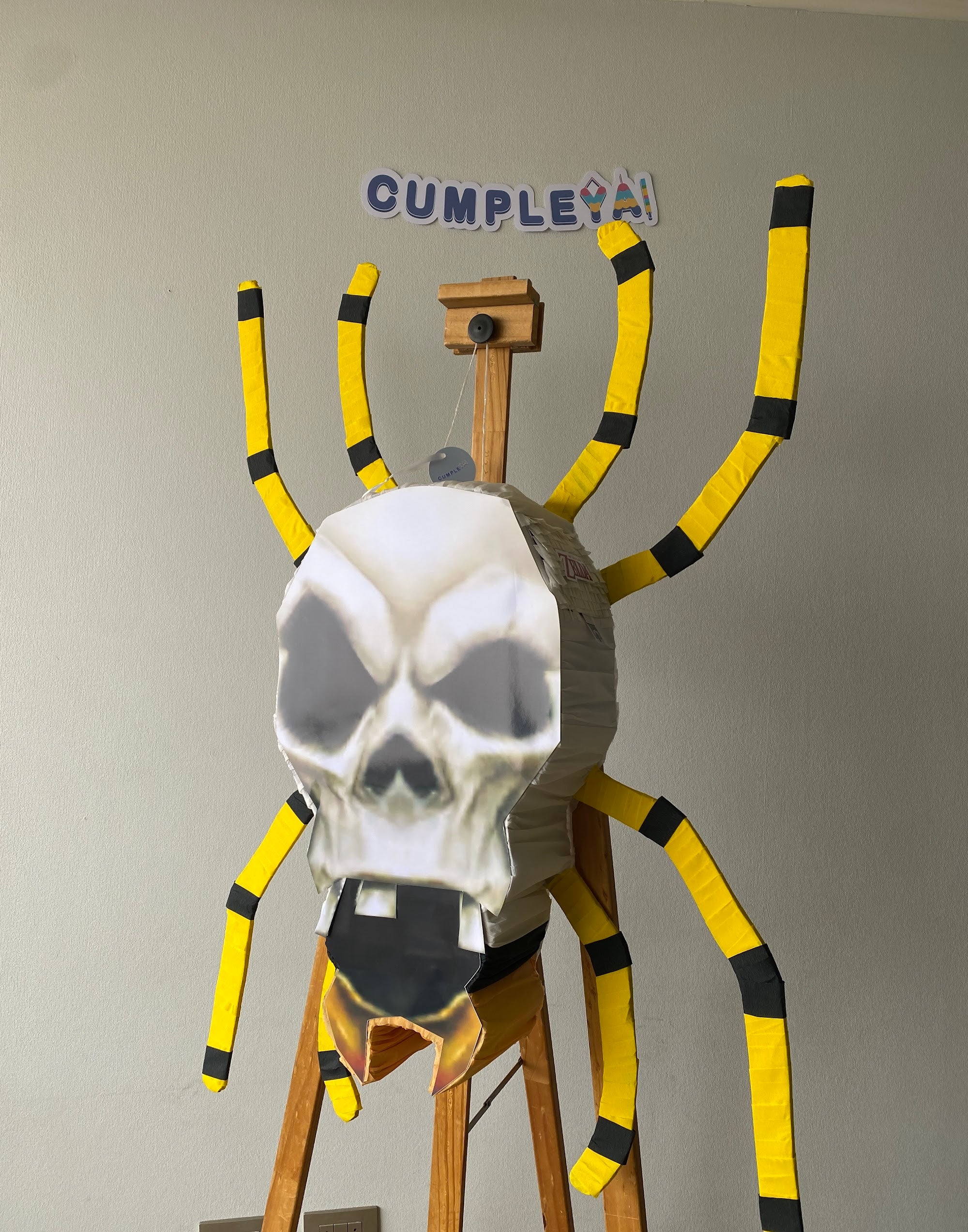 PIÑATA BIG SKULLTULA 60CM PREMIUM