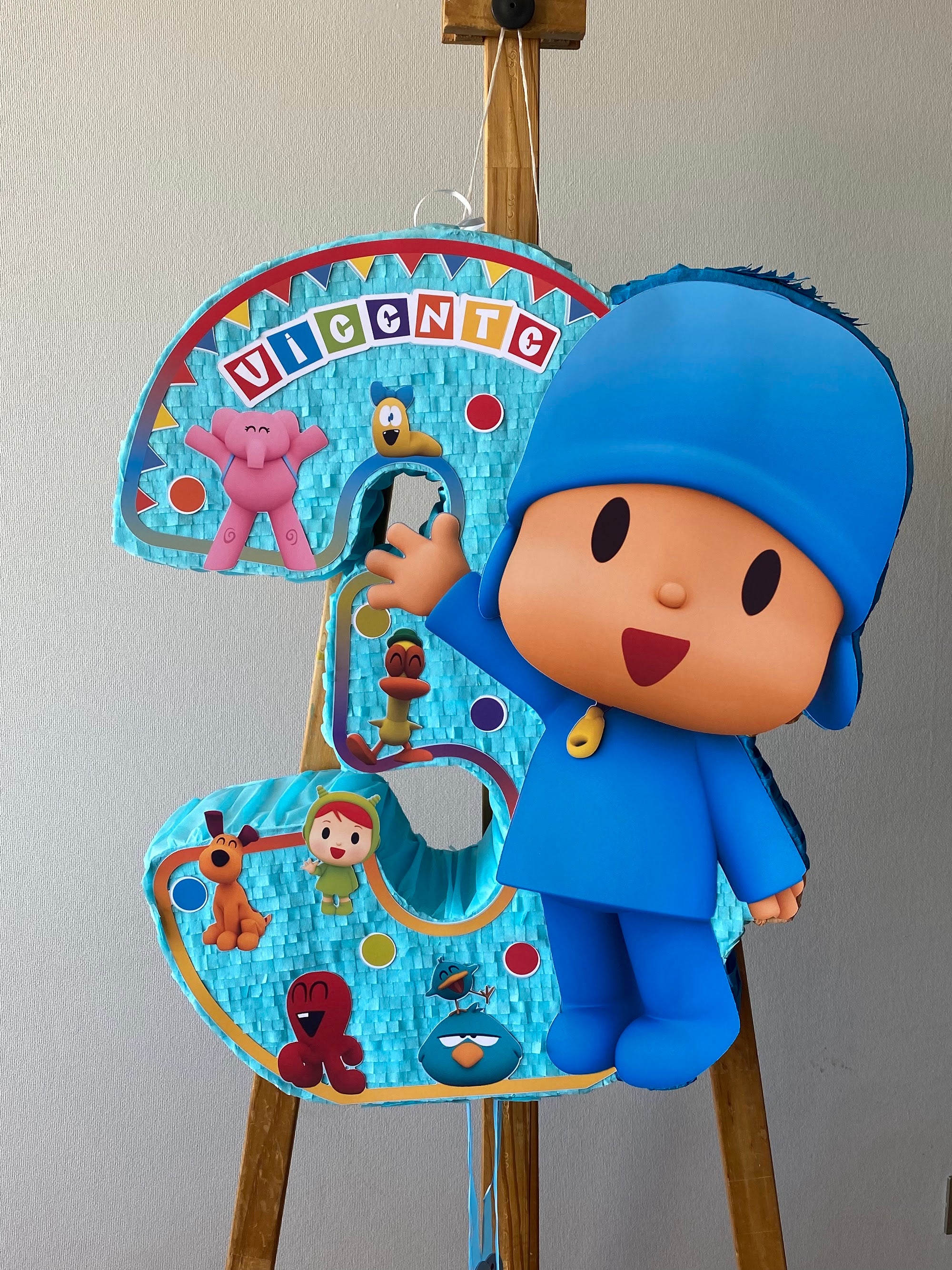 PIÑATA POCOYO NÚMERO 3 60CM PREMIUM