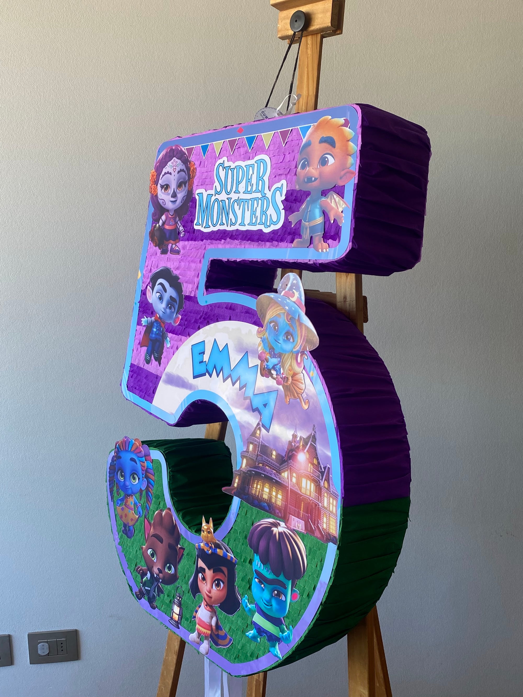 PIÑATA NUMERO 5 SUPERMONSTRUOS 60CM PREMIUM