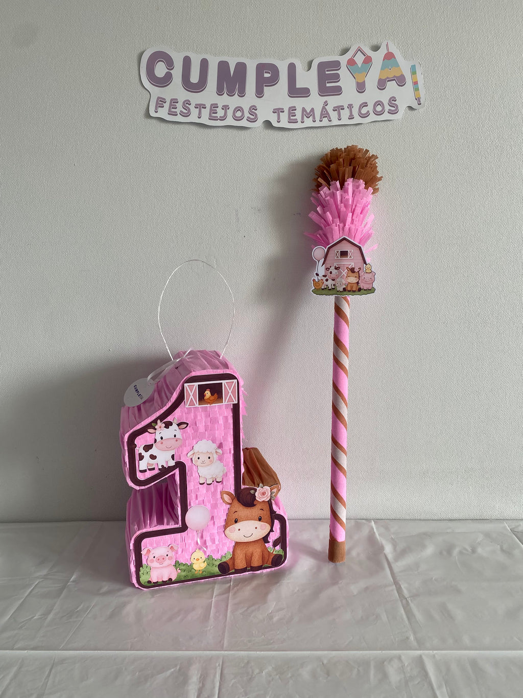 PIÑATA NUMERO 1 GRANJA ROSADA 40CM PREMIUM